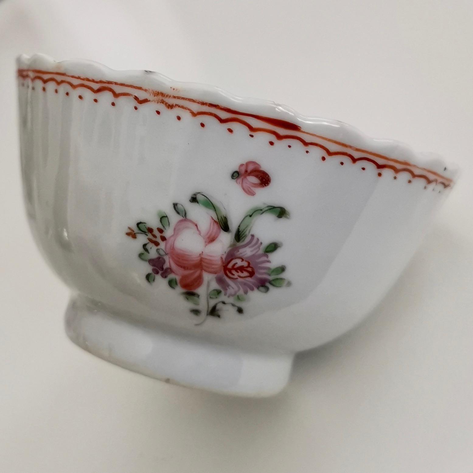 Regency New Hall Orphaned Porcelain Tea Bowl, Famille Rose Pattern, Georgian, circa 1795