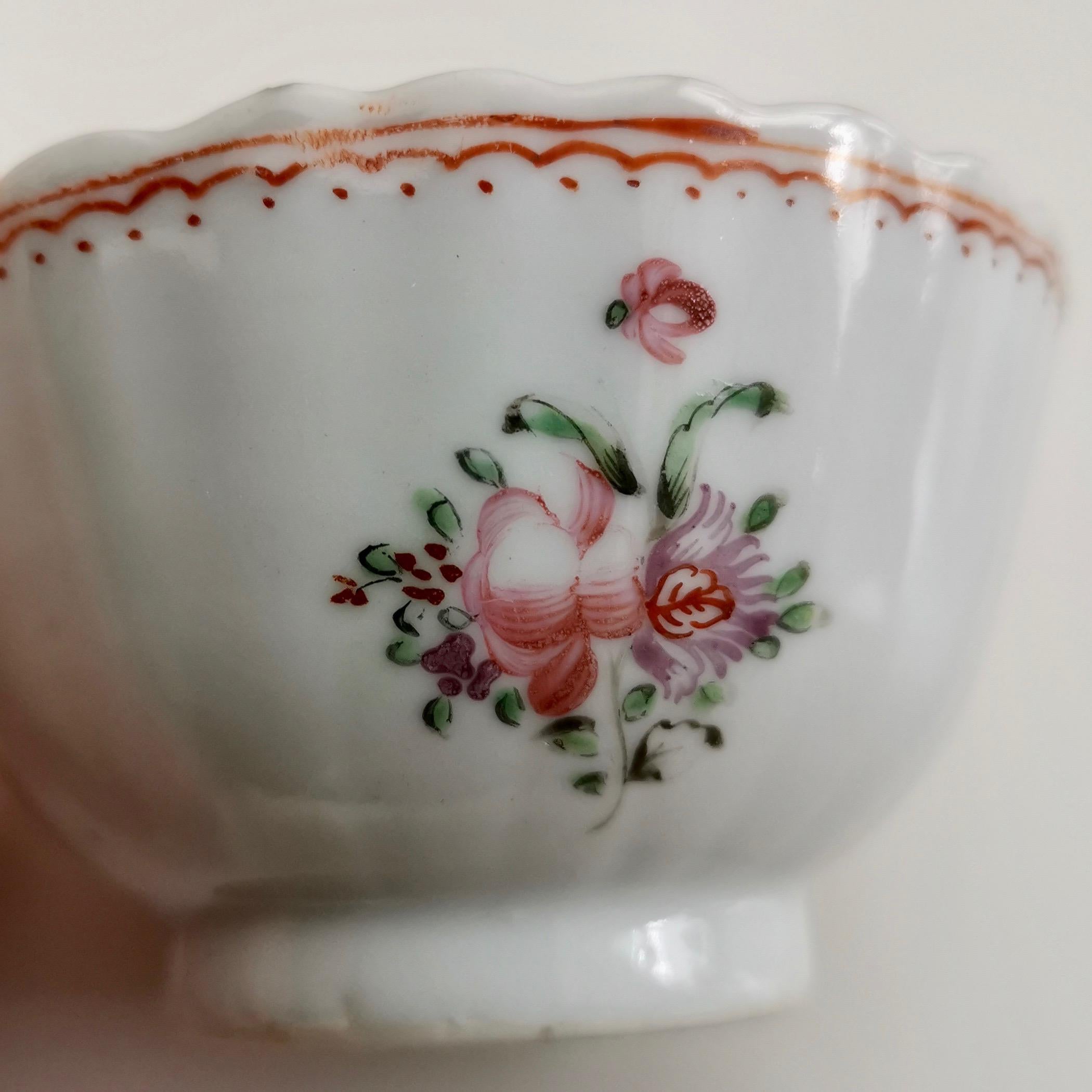 Late 18th Century New Hall Orphaned Porcelain Tea Bowl, Famille Rose Pattern, Georgian, circa 1795