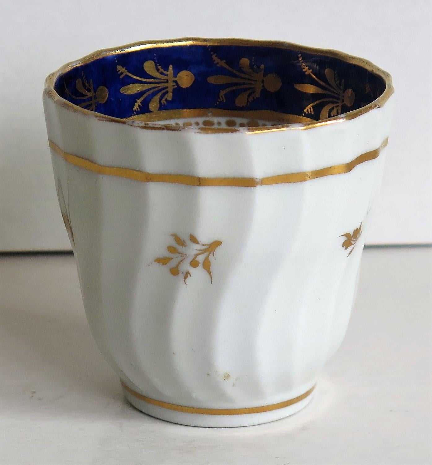 New Hall Porcelain Coffee Cup Shanked and Fluted Body Hand-Painted, circa 1795 1