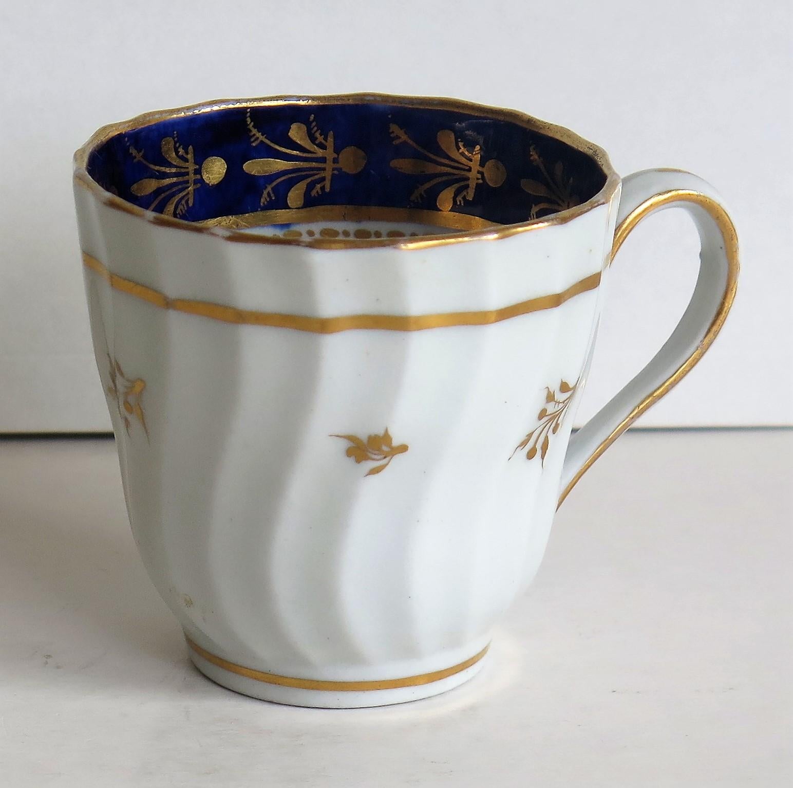 New Hall Porcelain Coffee Cup Shanked and Fluted Body Hand-Painted, circa 1795 2