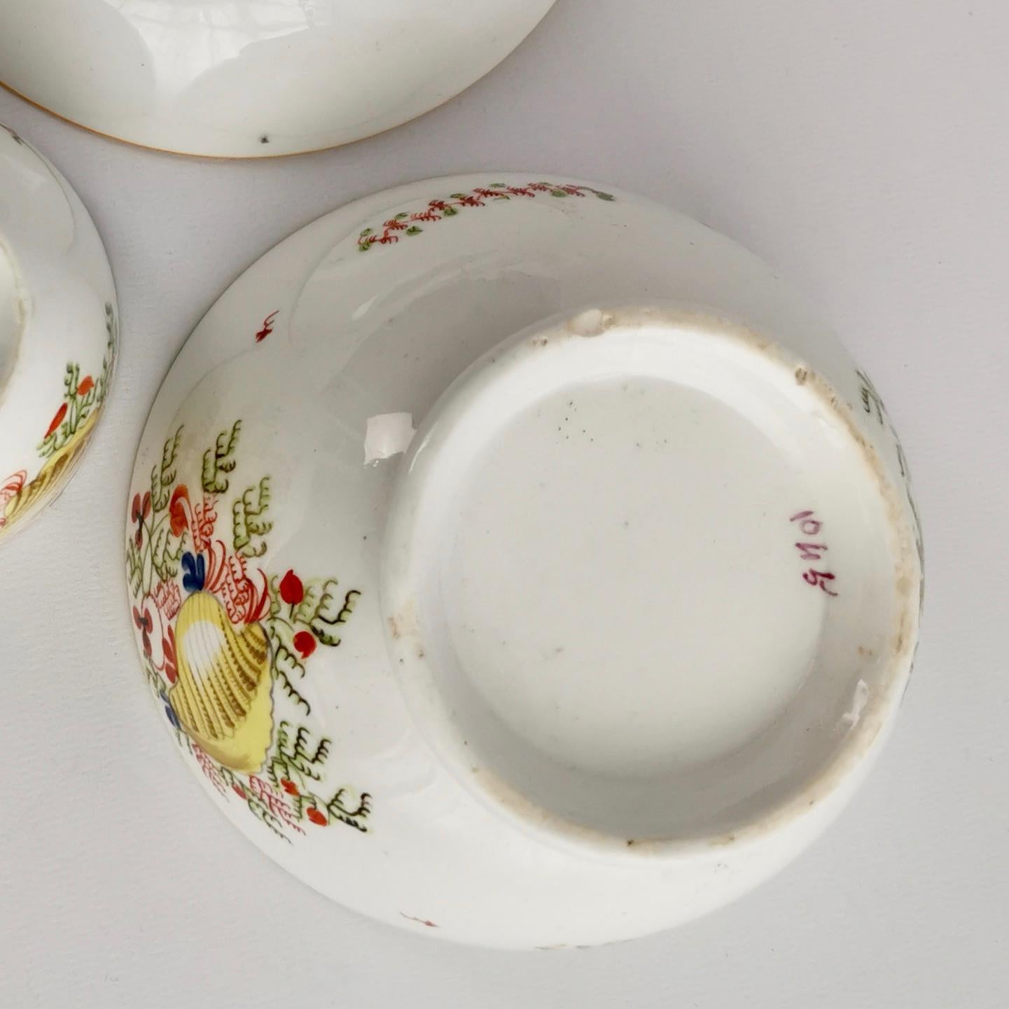 New Hall Porcelain Slop Bowl, Yellow Shell Pattern 1045, ca 1810 In Good Condition In London, GB