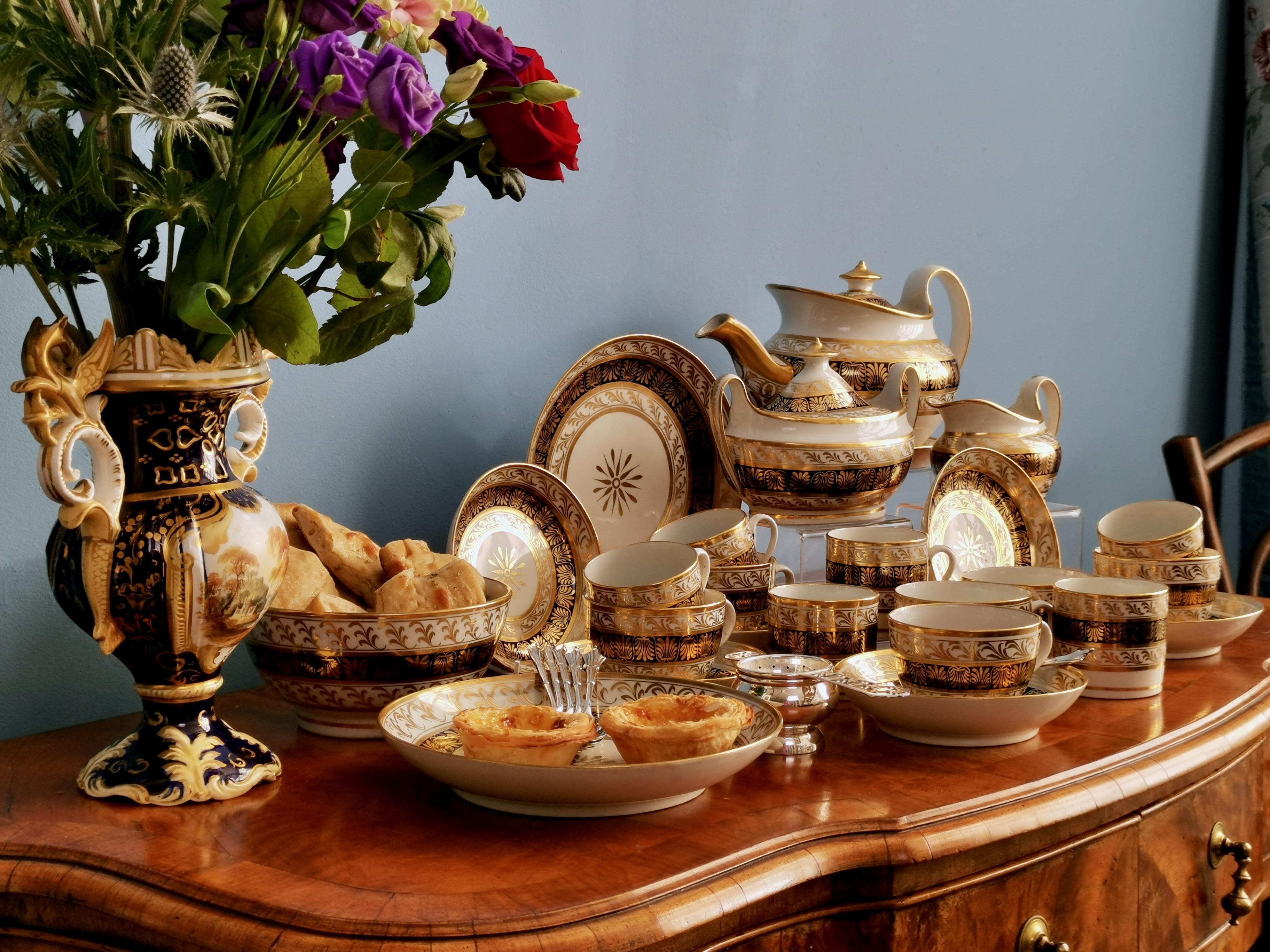 English New Hall Porcelain Tea Service, Cobalt Blue and Gilt, Regency ca 1810