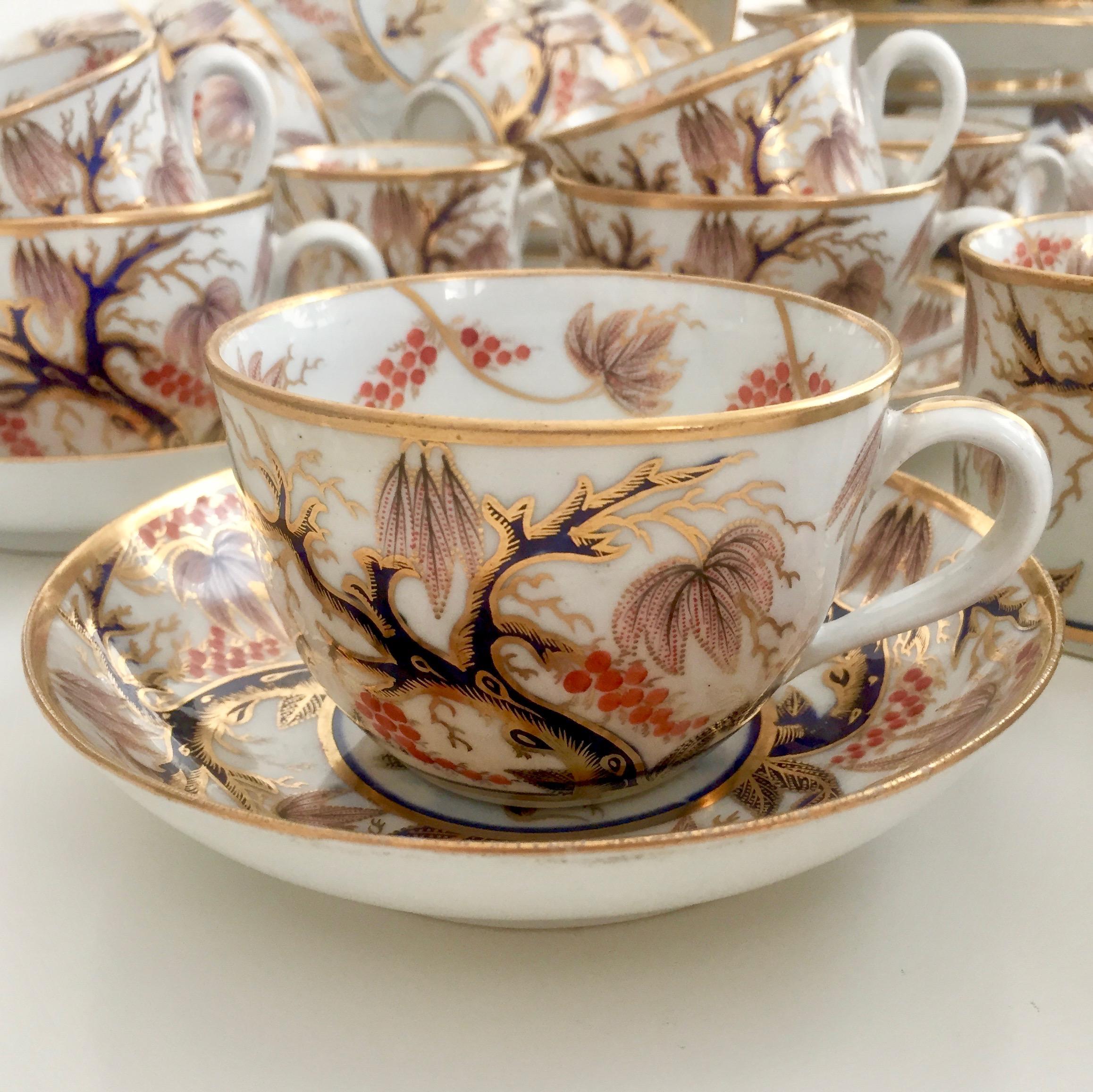 New Hall Porcelain Tea Service, Grey Imari Vine Patt. 446, Georgian, circa 1810 In Good Condition In London, GB