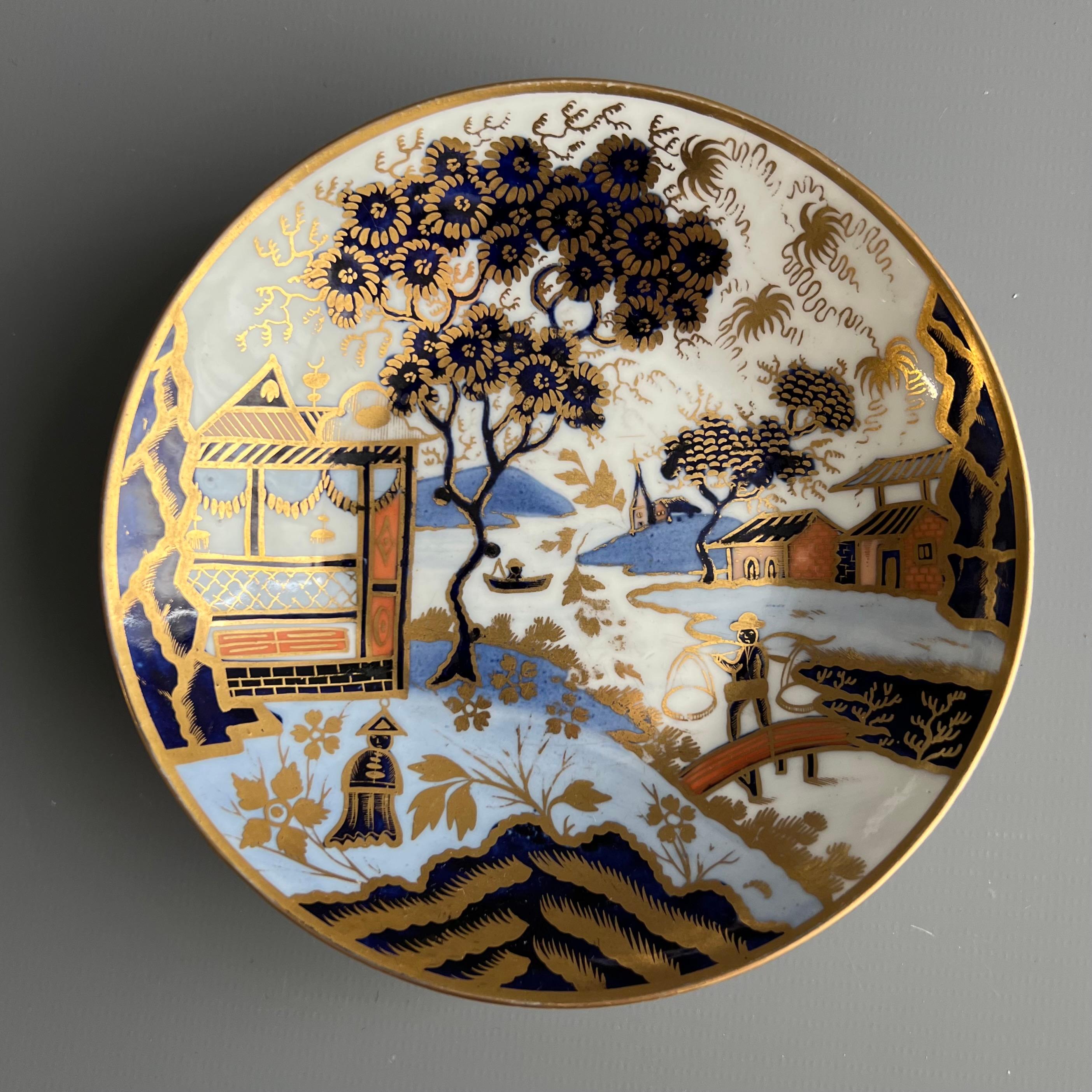 English New Hall Porcelain Teacup, Chinoiserie Water Carrier Pattern 1163, Ca 1815