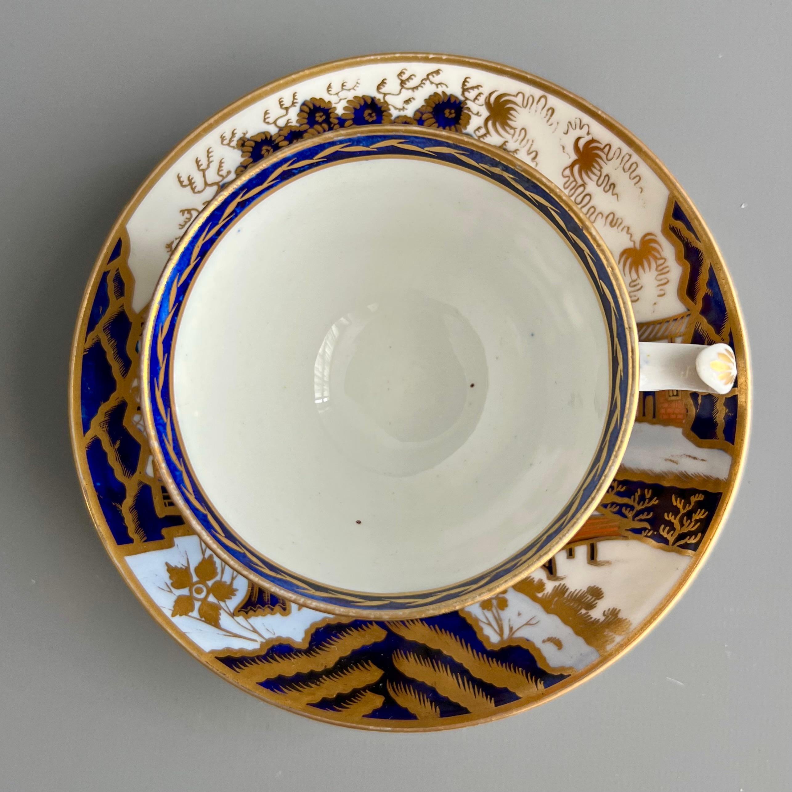 Hand-Painted New Hall Porcelain Teacup, Chinoiserie Water Carrier Pattern 1163, Ca 1815