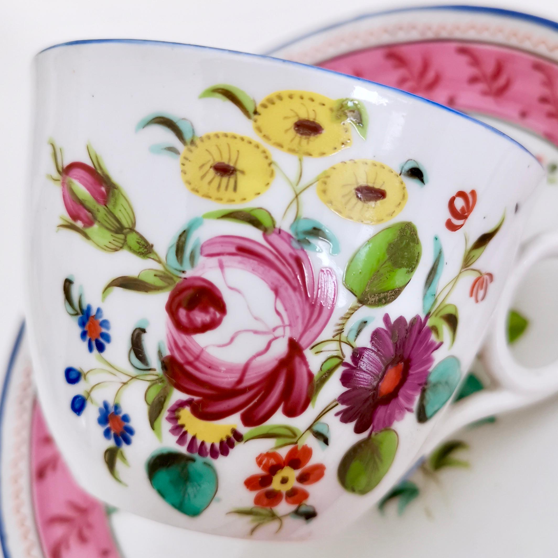 New Hall Porcelain Teacup, Hybrid Paste, Flowers Patt, 1180, circa 1815 3