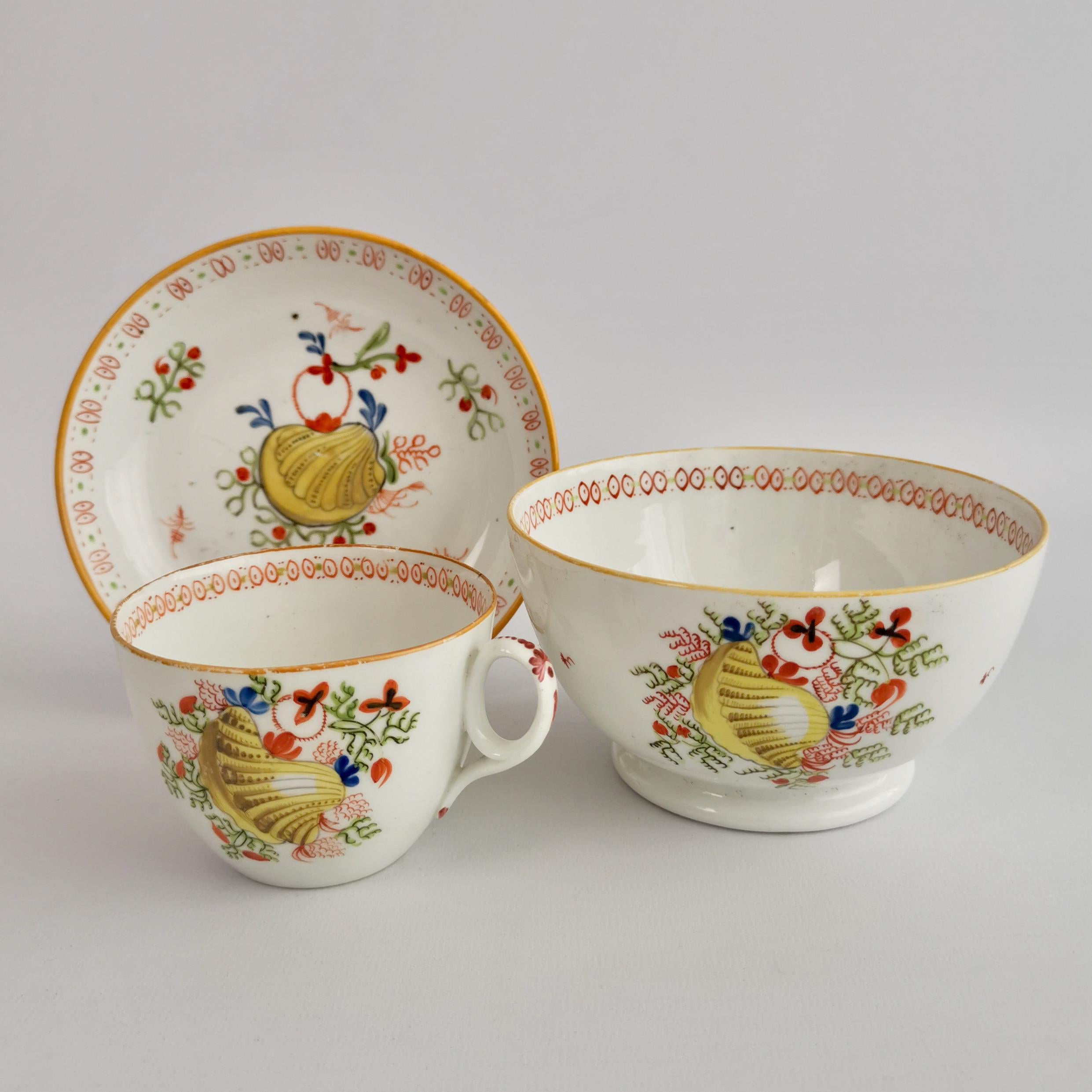 Early 19th Century New Hall Porcelain Teacup, Yellow Shell Pattern 1045, ca 1810