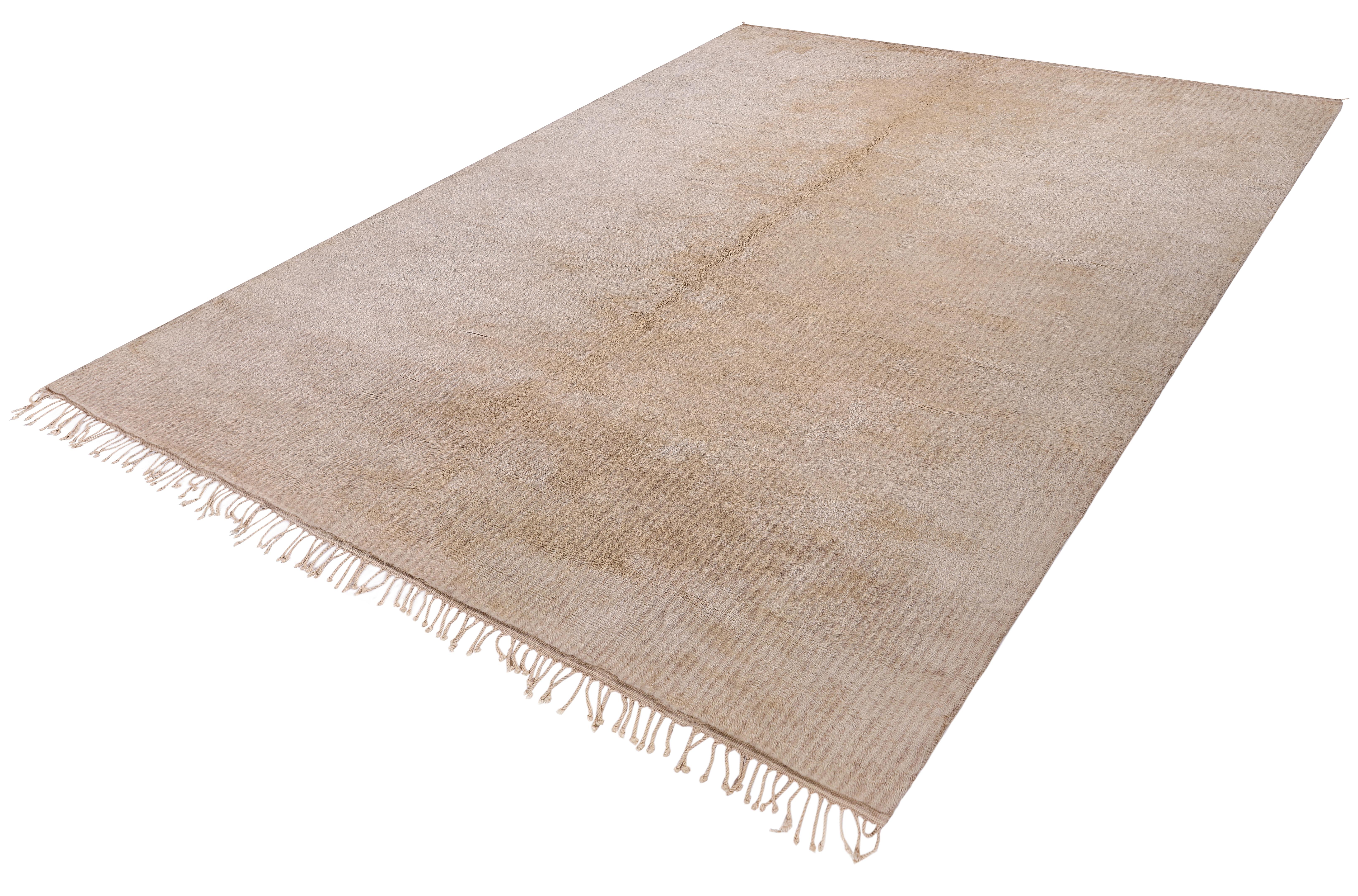 Wool New Hand-Knotted Moroccan Rug in Warm Beige – Contemporary Geometric Design For Sale