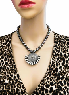 New Hand knotted Tahitian Pearl Necklace with Pendant & Magnetic Clasp