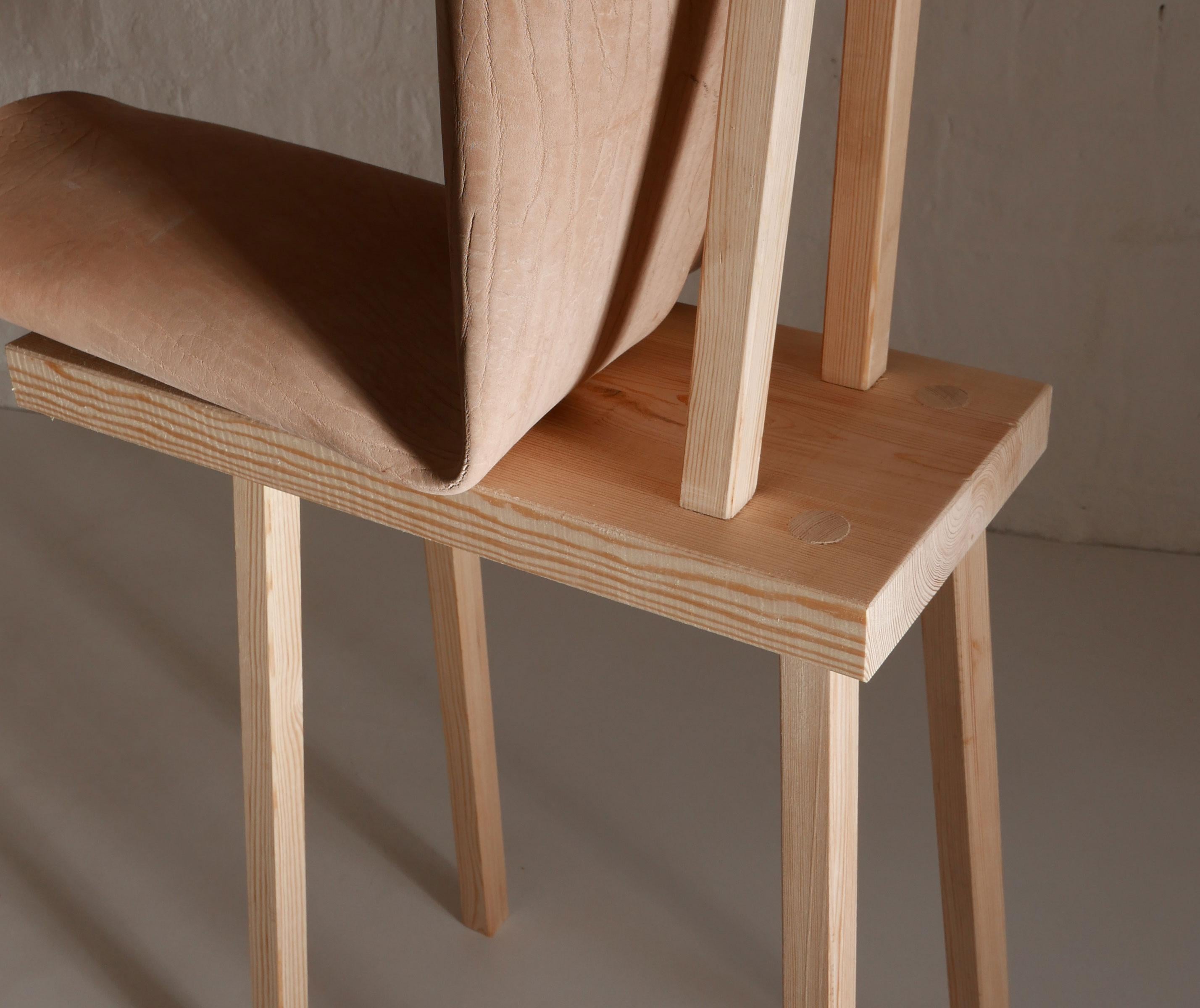 Pelle Sedia scultorea in pelle e Wood Trunk 2 di Jordi Ribaudí in vendita