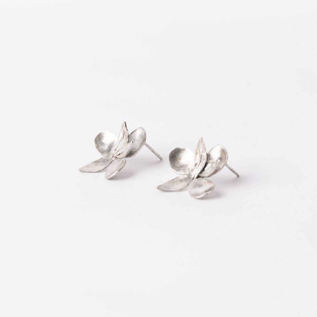 Pendientes Flor Amancay Dolores Ortega de plata de ley en Nuevo estado para la venta en Pigüé, AR