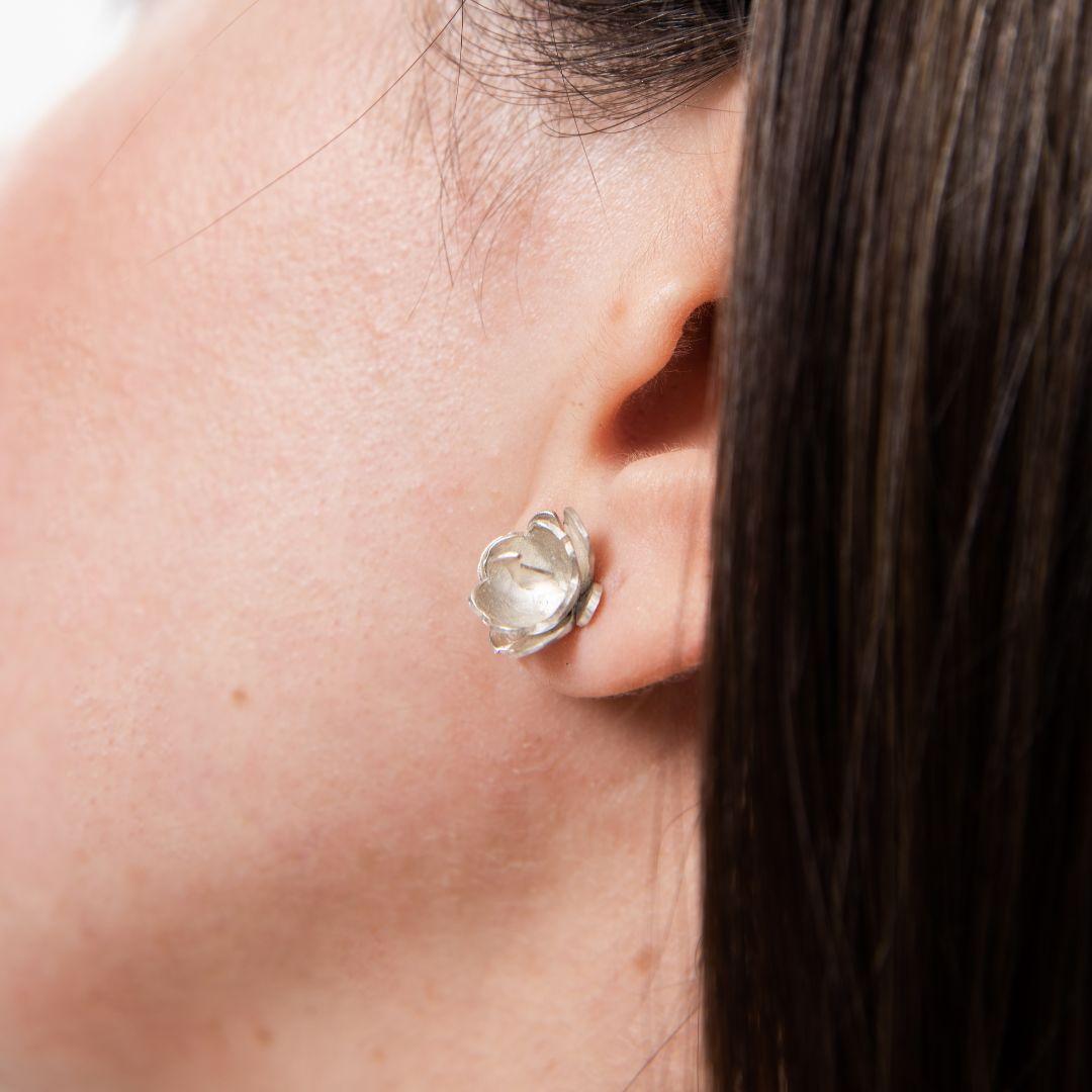 Dolores Ortega Calafate Flower Earrings in Sterling Silver For Sale 1