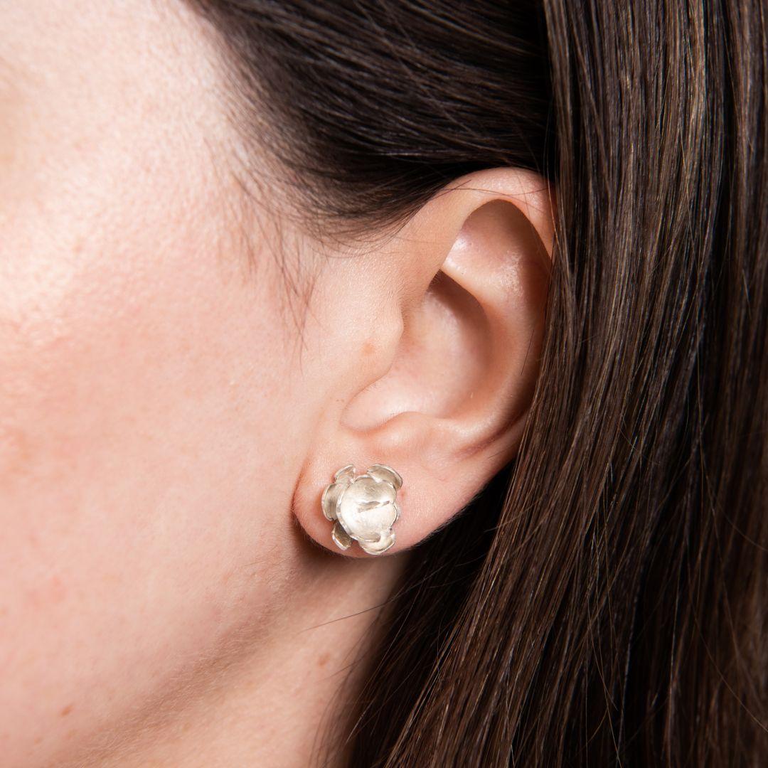 Dolores Ortega Calafate Flower Earrings in Sterling Silver For Sale 3