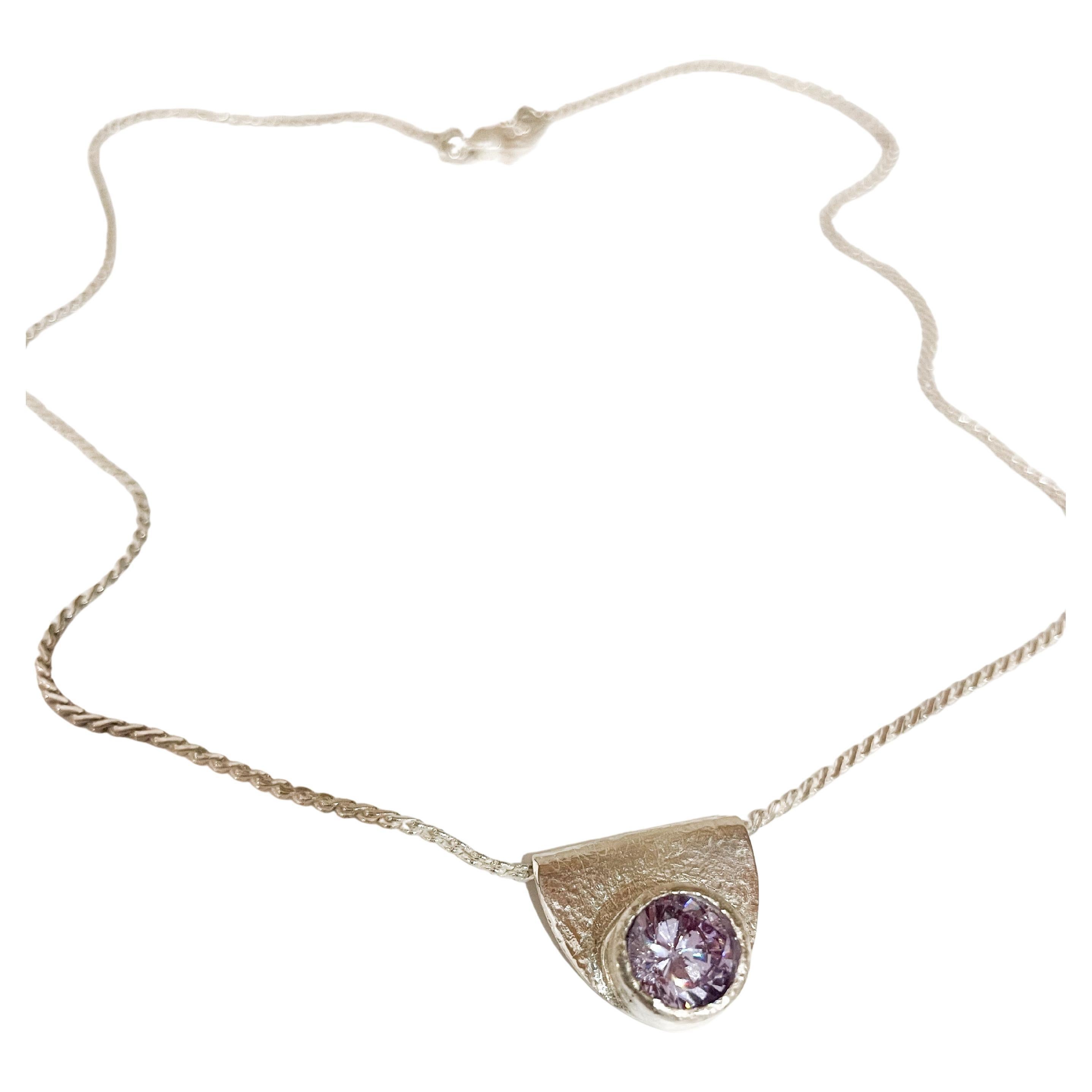 Nuevo Collar Artesanal Elegante de Plata de Ley con Colgante de Circonita Lila en venta