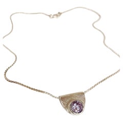 Nuevo Collar Artesanal Elegante de Plata de Ley con Colgante de Circonita Lila