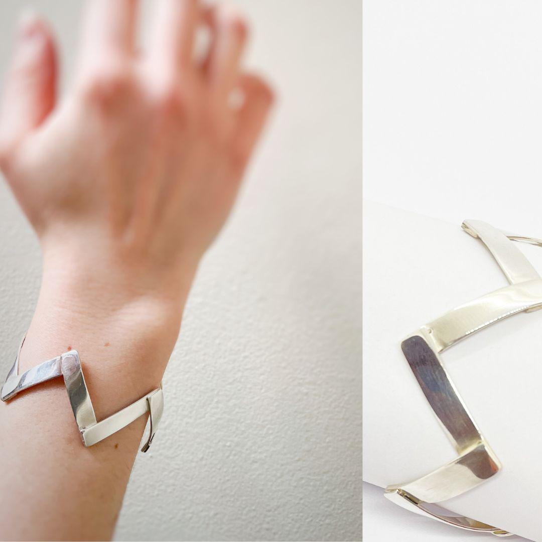 Contemporary Dolores Ortega Ayni Bracelet in Sterling Silver For Sale
