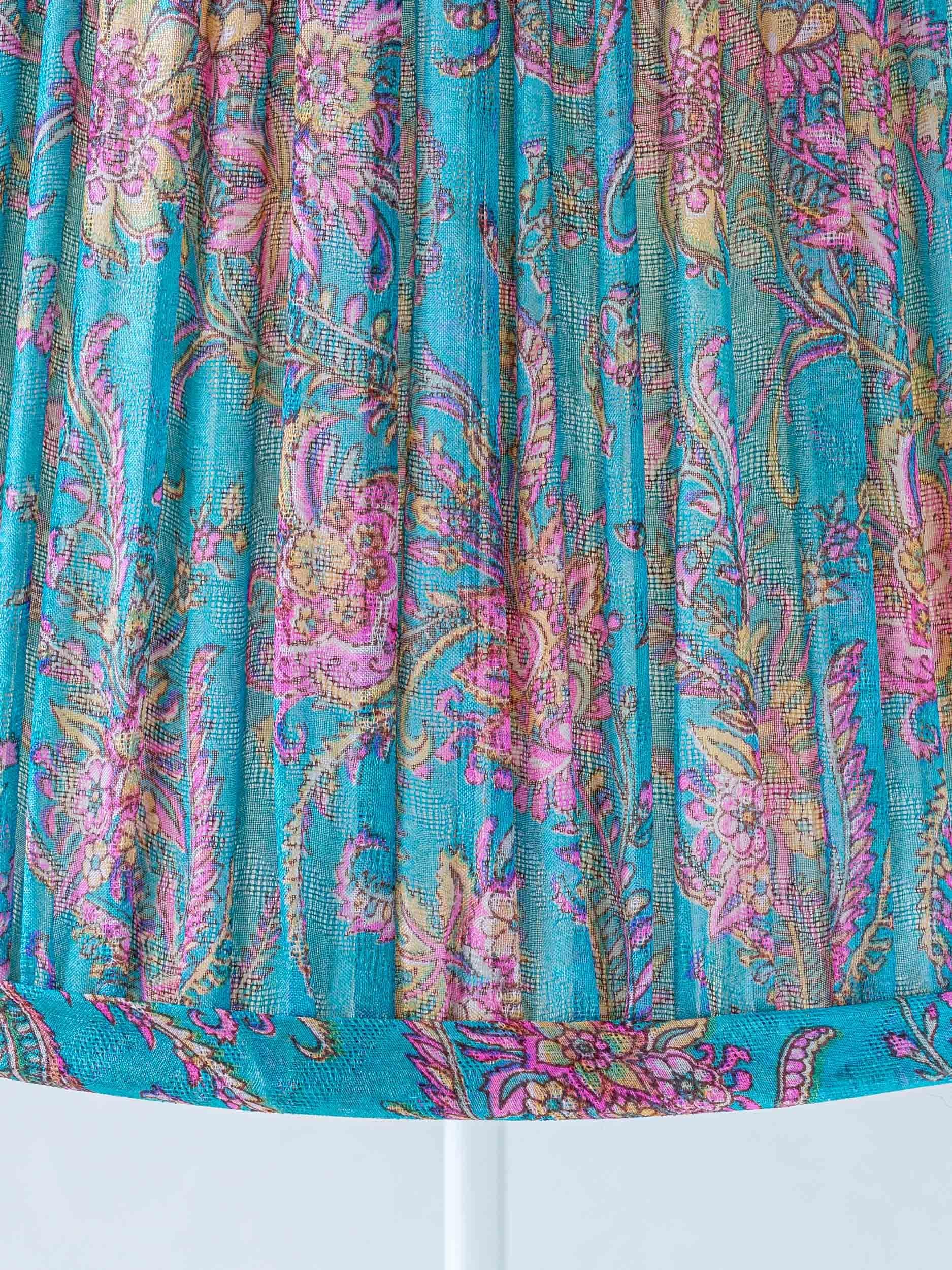 Neuer handgefertigter Lampenschirm aus Vintage Seide Sari, Türkis-rosa, geblümt, Vintage im Zustand „Neu“ im Angebot in AMSTERDAM, NL