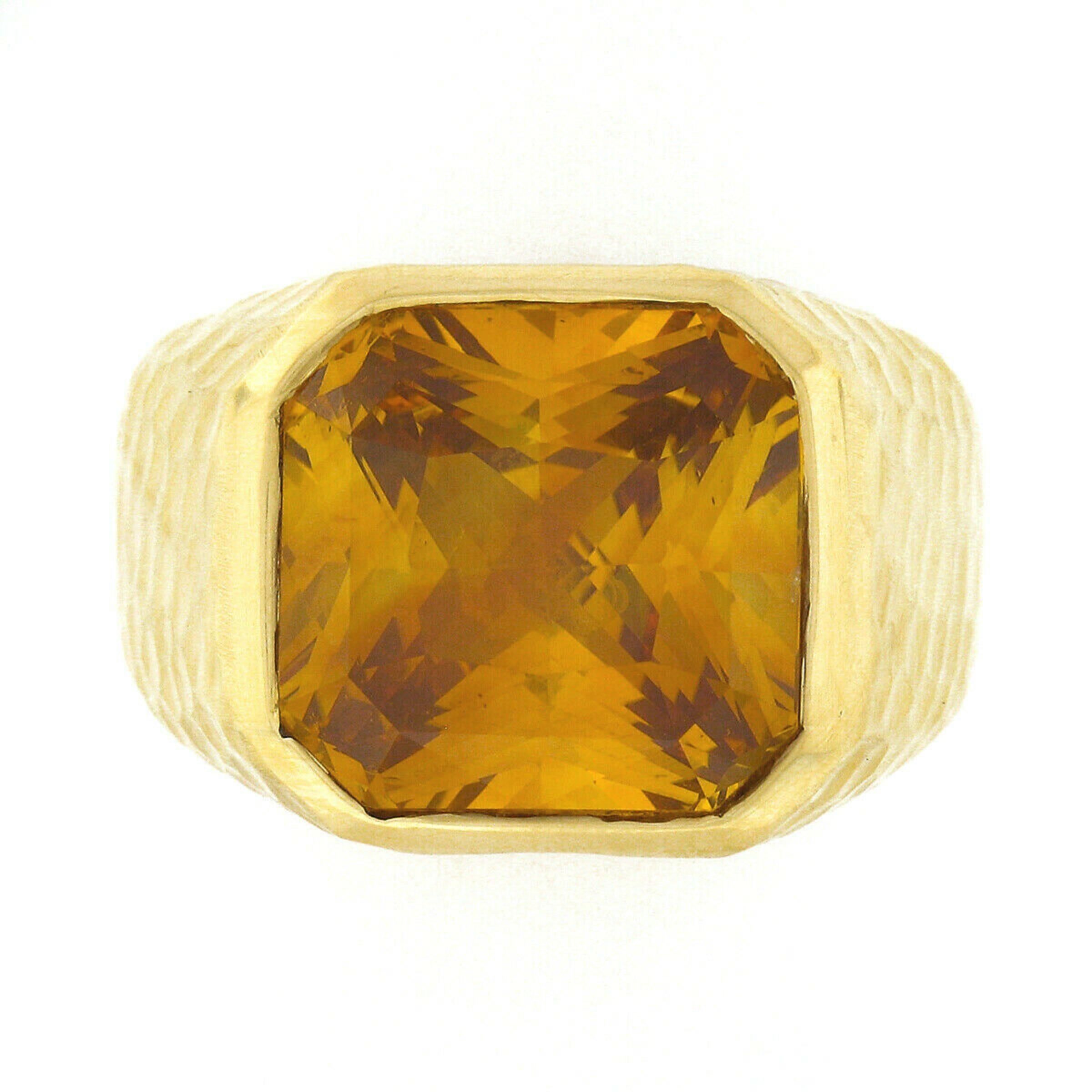 New Handmade 18K Gold GIA 12.50ct Orange Sapphire Solitaire Bezel Hammered Ring In New Condition For Sale In Montclair, NJ