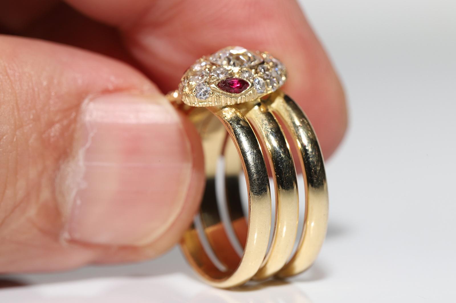 Taille brillant New Handmade 18K Gold Natural Diamond and Ruby Snake Ring (Bague serpent en or 18K) en vente
