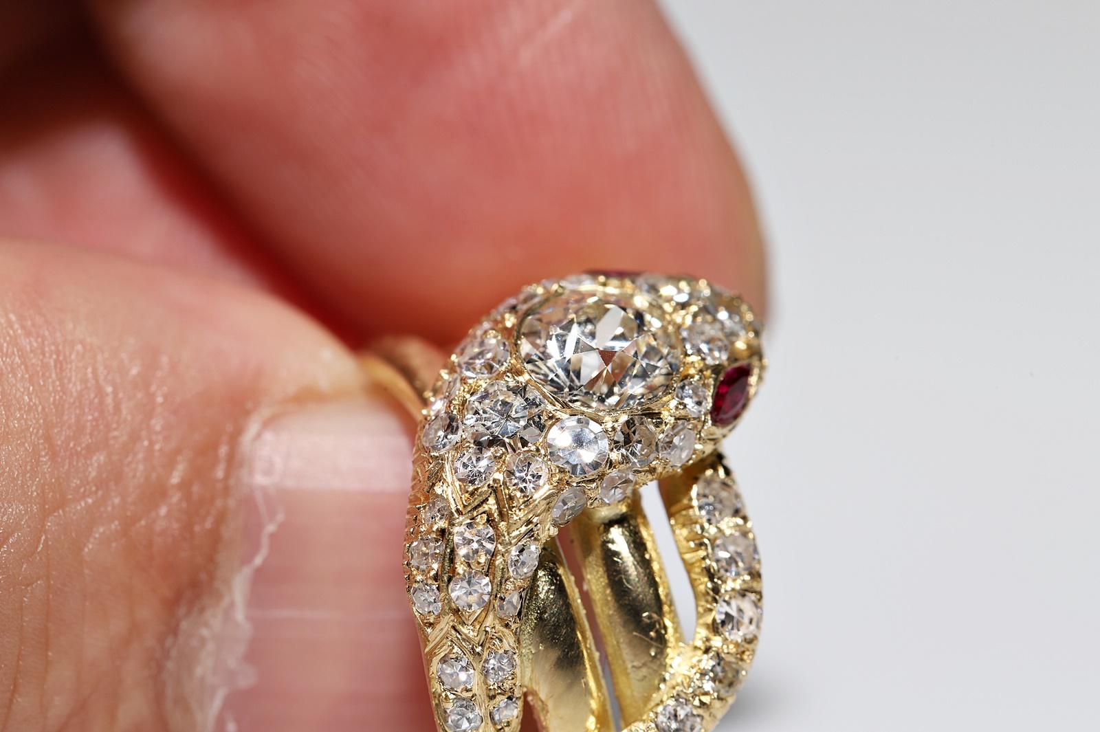 New Handmade 18K Gold Natural Diamond and Ruby Snake Ring (Bague serpent en or 18K) en vente 1