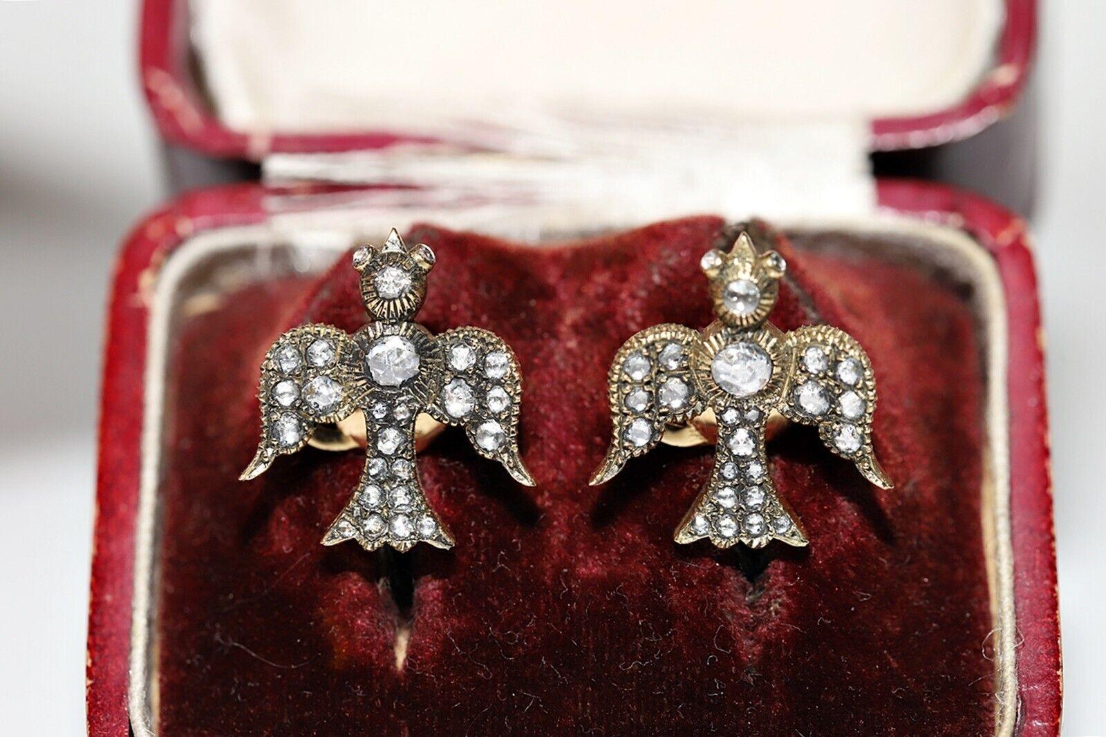 En muy buen estado.
El peso total es de 6,9 gramos.
Totalmente es diamante de 0,58 quilates.
El diamante es de color G-H y claridad vs-s1.
La caja no está incluida.
Ponte en contacto para cualquier pregunta.