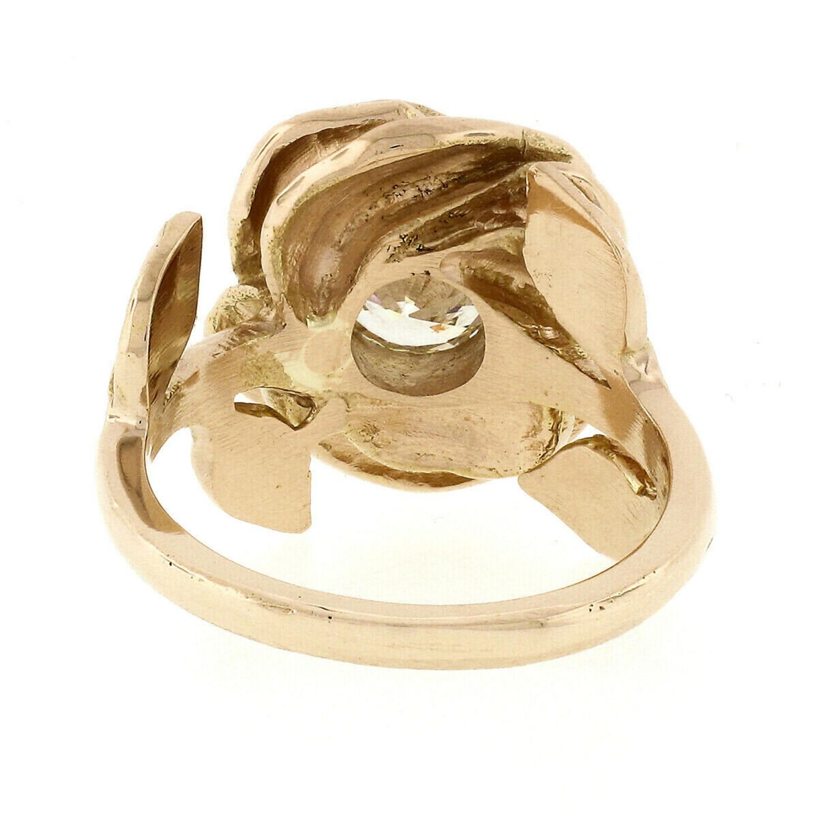 Nuovo anello fatto a mano in oro rosa 18k con diamante rotondo da 0,72 carati, fiore rosa e foglia incisa in vendita 4