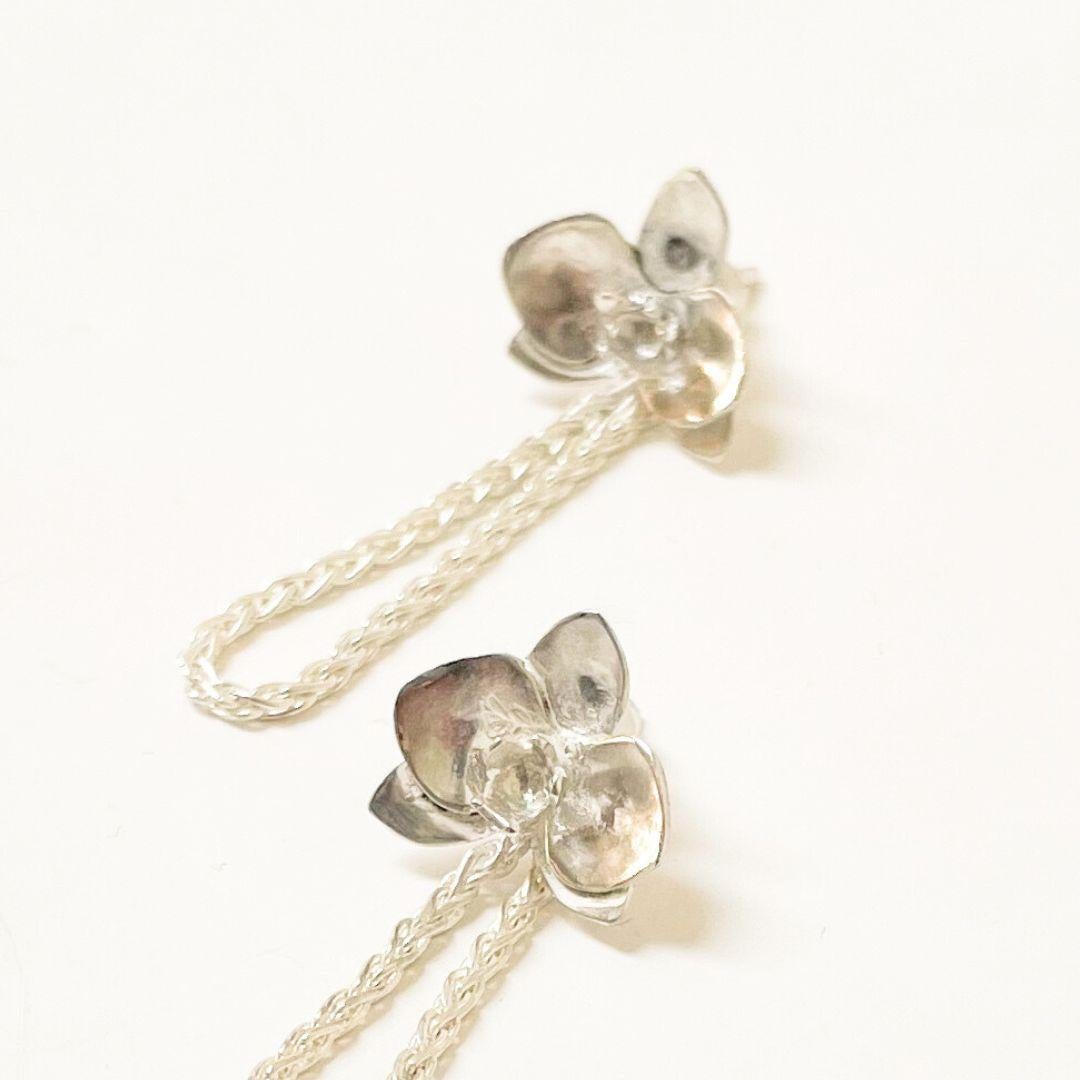 Dolores Ortega Orchid  Dangle Earrings in Sterling Silver In New Condition For Sale In Pigüé, AR