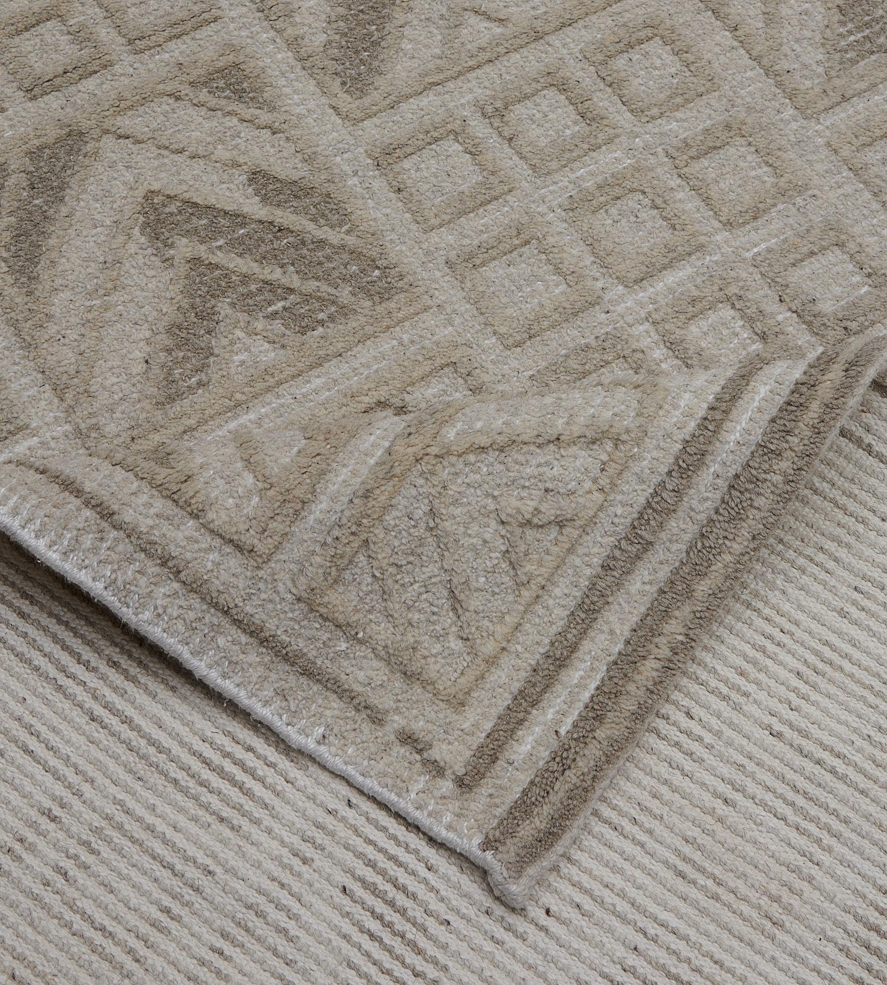 New Handwoven Swedish Inspired Flat-Weave Rug In New Condition For Sale In West Hollywood, CA