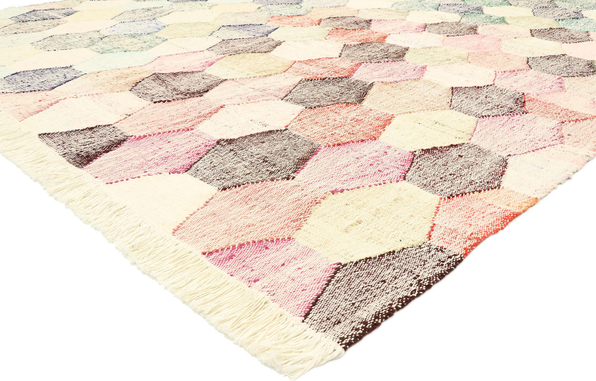 53022 new handwoven Turkish Kilim rug with hexagonal pattern. Featuring well-balanced symmetry with a simple design aesthetic, this handwoven Turkish Kilim rug adds texture and subtle graphic appeal forming a warm, relaxed space. The abrashed field