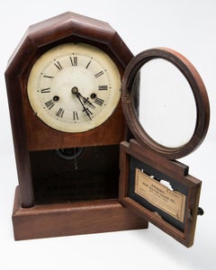 New Haven Clock Co. Mantle Clock