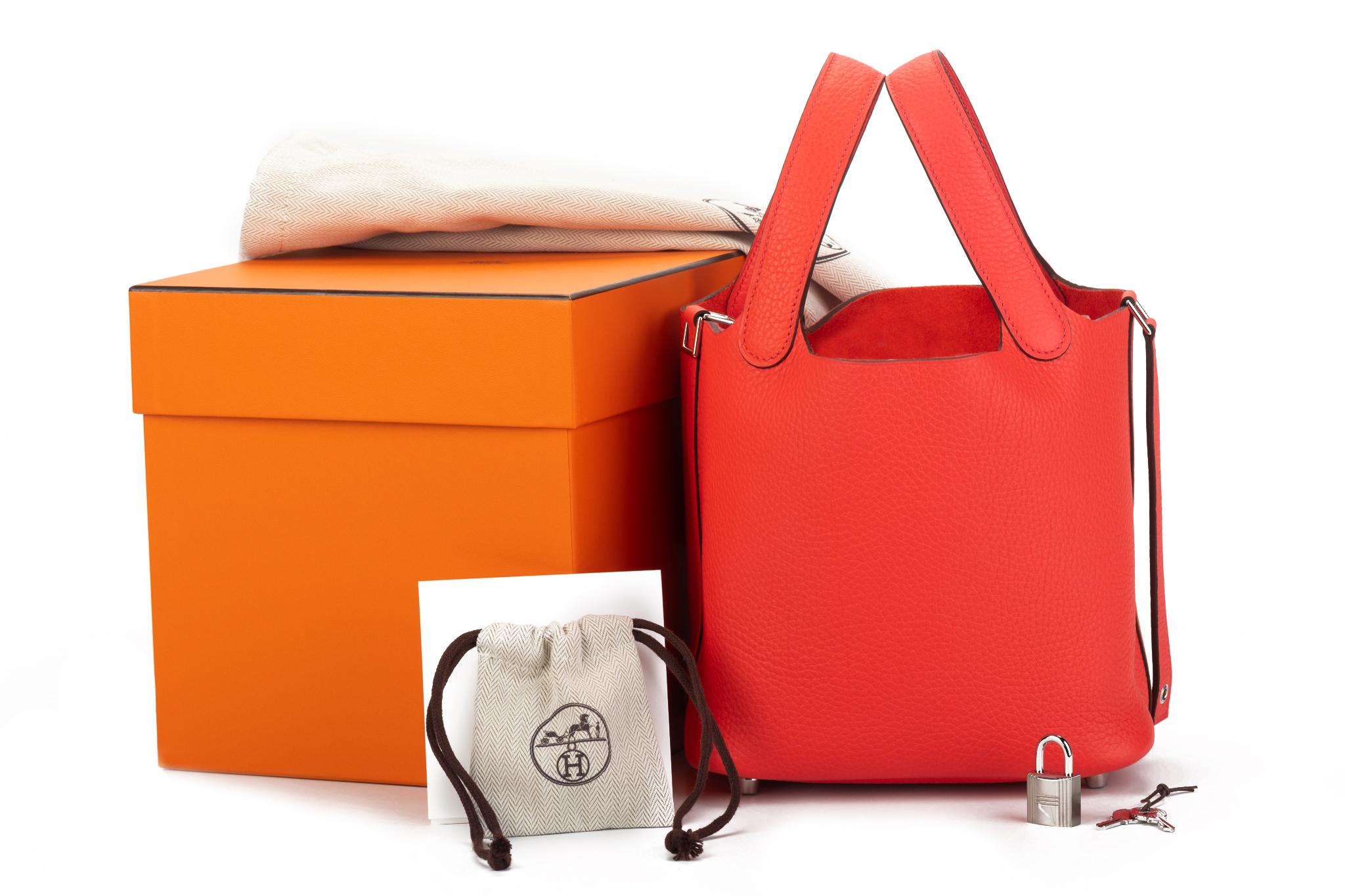 Hermès brand new in box collectible rose texas taurillon clemence leather picotin 18cm. Palladium hardware. Date stamp Y for 2020. Comes with original dust cover, booklet, box, and ribbon.