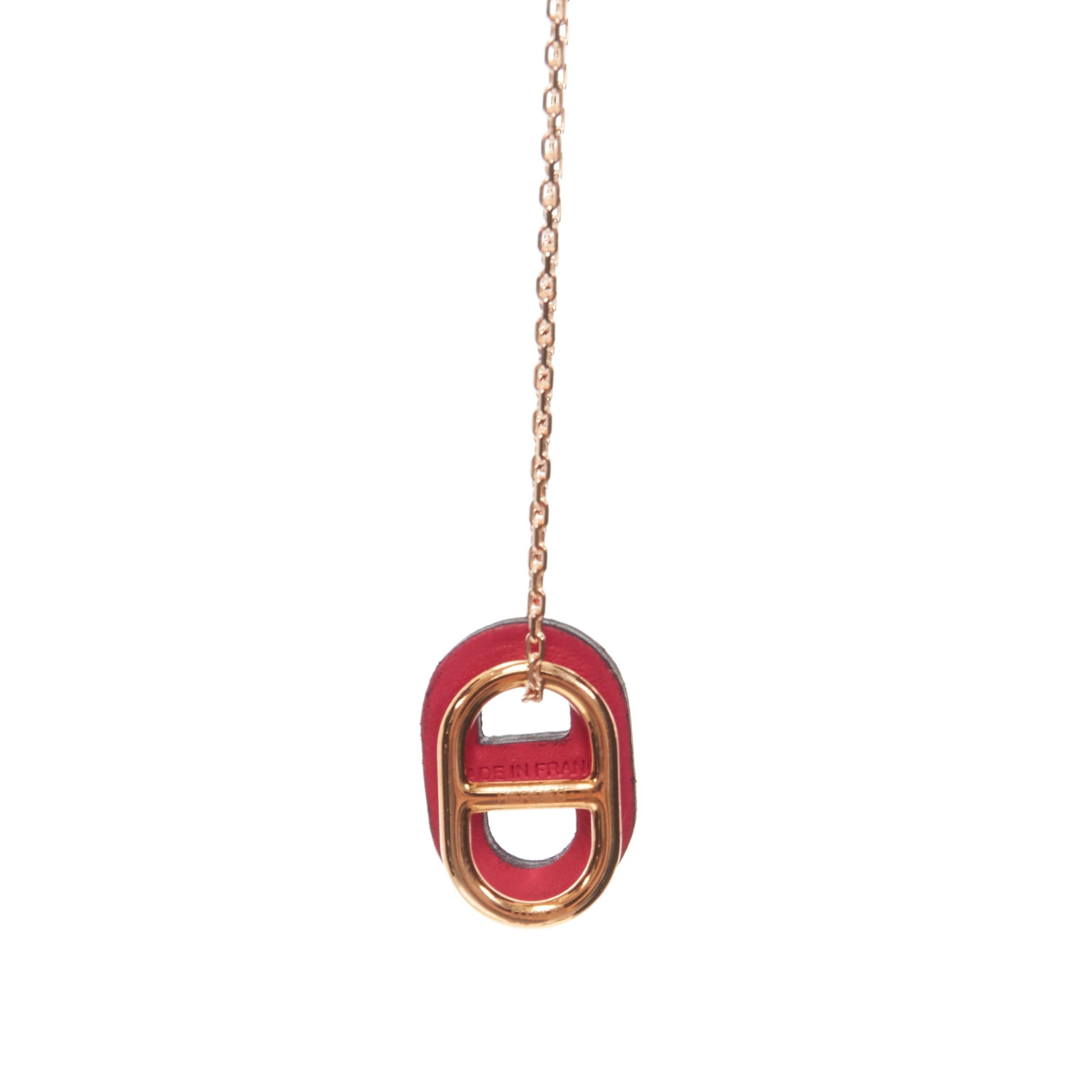 new HERMES Chain D'ancre rose gold plated pink leather pendant short necklace 
Reference: MELK/A00169 
Brand: Hermes 
Collection: Chain D'Ancre 
Material: Rose Gold plated 
Color: Rose gold 
Pattern: Solid 
Closure: Lobster 
Extra Detail: Rose gold