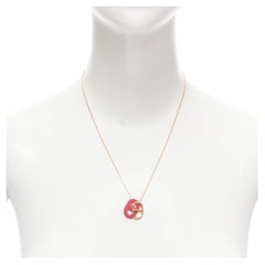 HERMÈS Collier court à pendentif en cuir rose plaqué or avec chaîne d'ancre, neuf