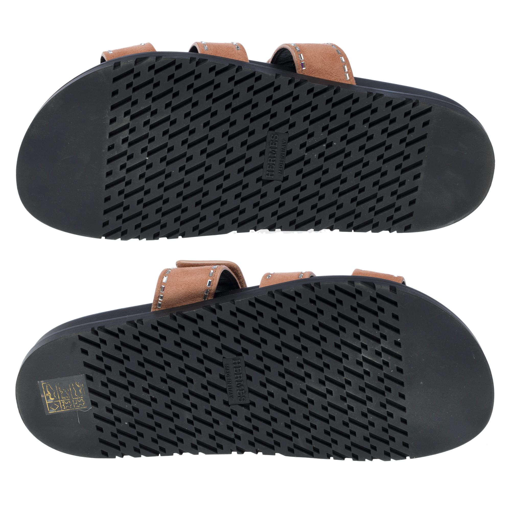 New Hermès Chypre flat sandals in Rose Perle Goat skin velours , Size 5.5 For Sale 5