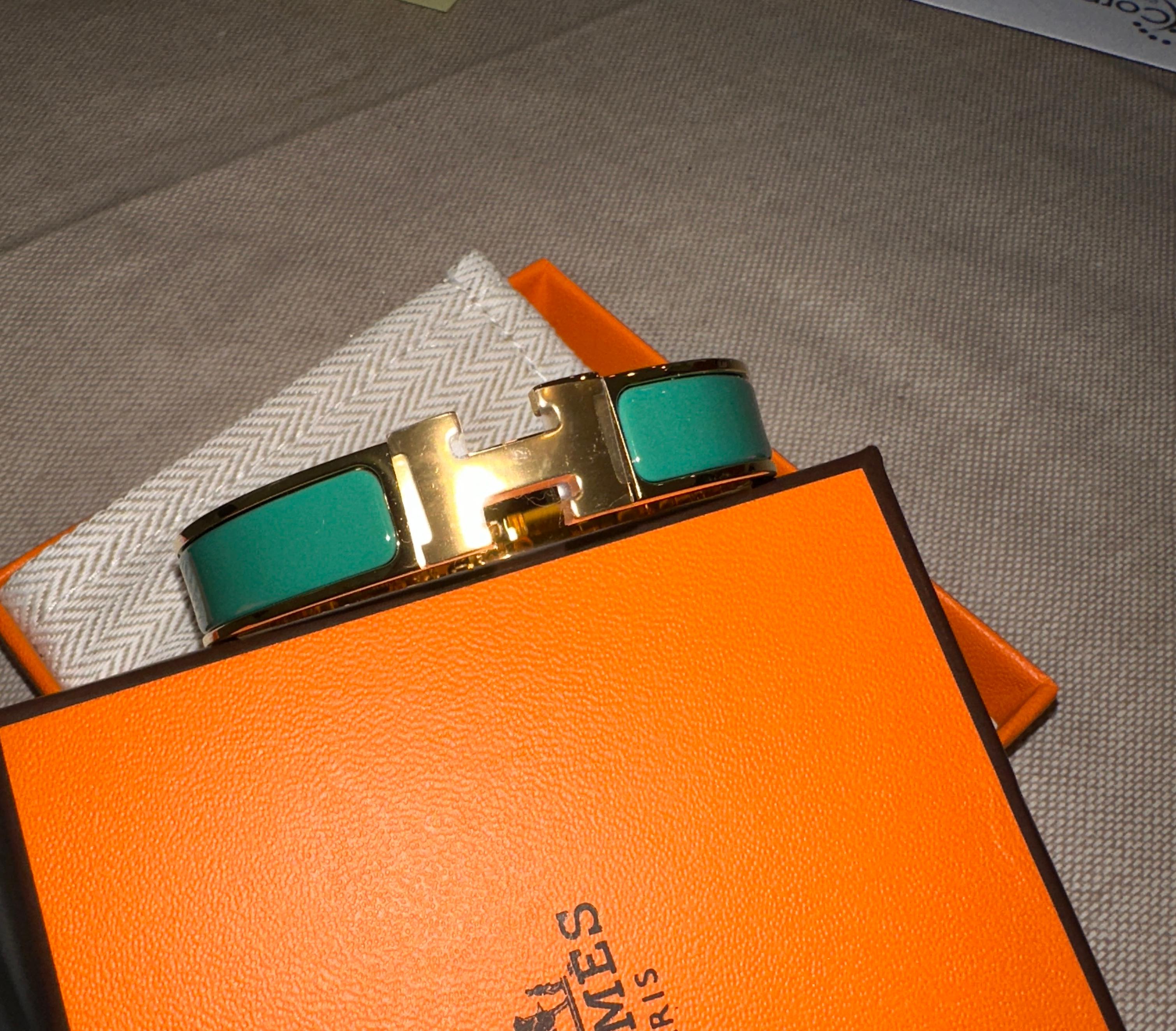 Women's or Men's New Hermes Clic Clac H Bracelet Vert Flamboyent GM Yellow Gold Hardware GM