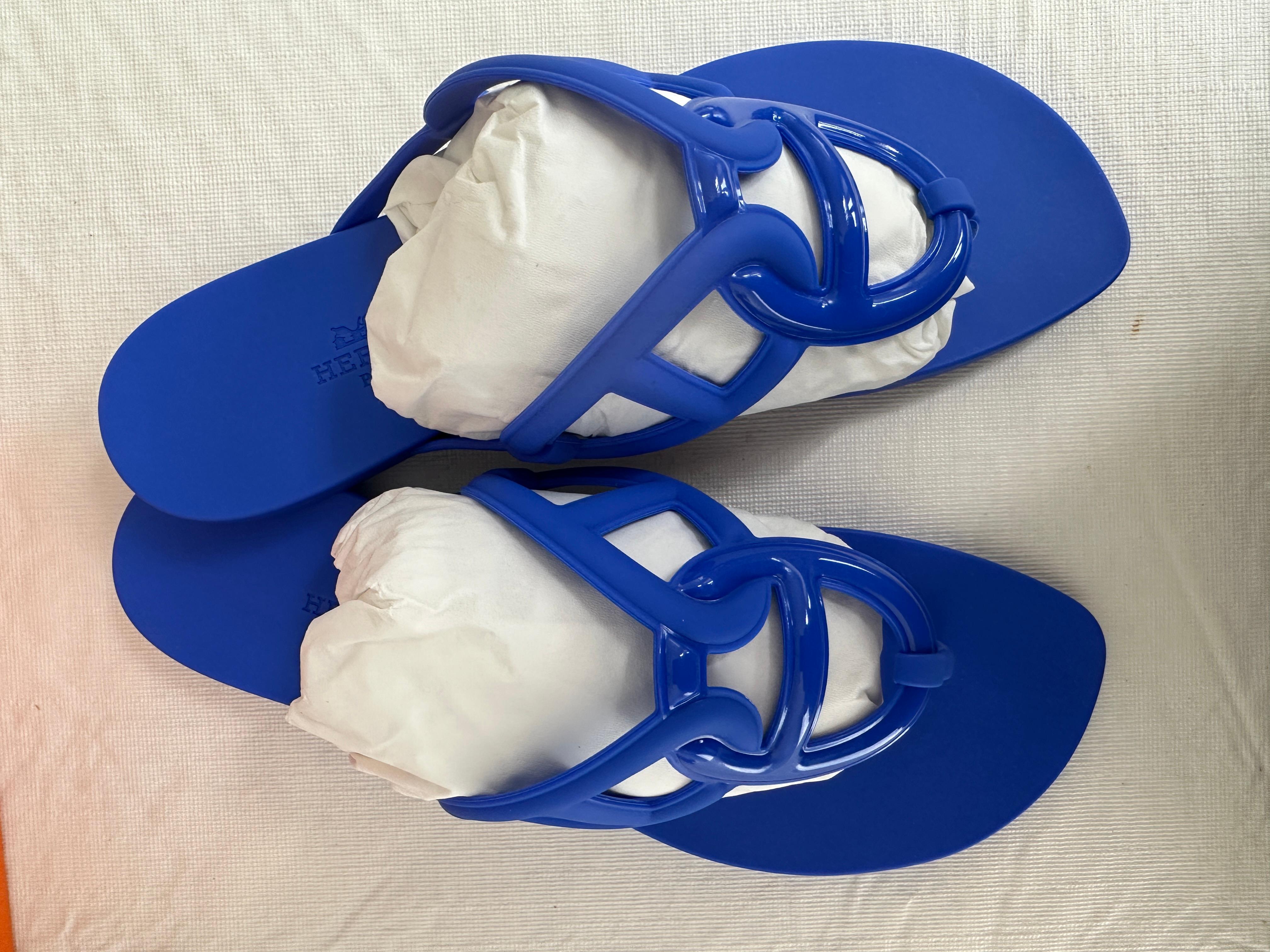 New HERMES Egerie Sandals Bleu Outremer Chaine d'Ancre Motif Sandal 35 In New Condition For Sale In West Chester, PA