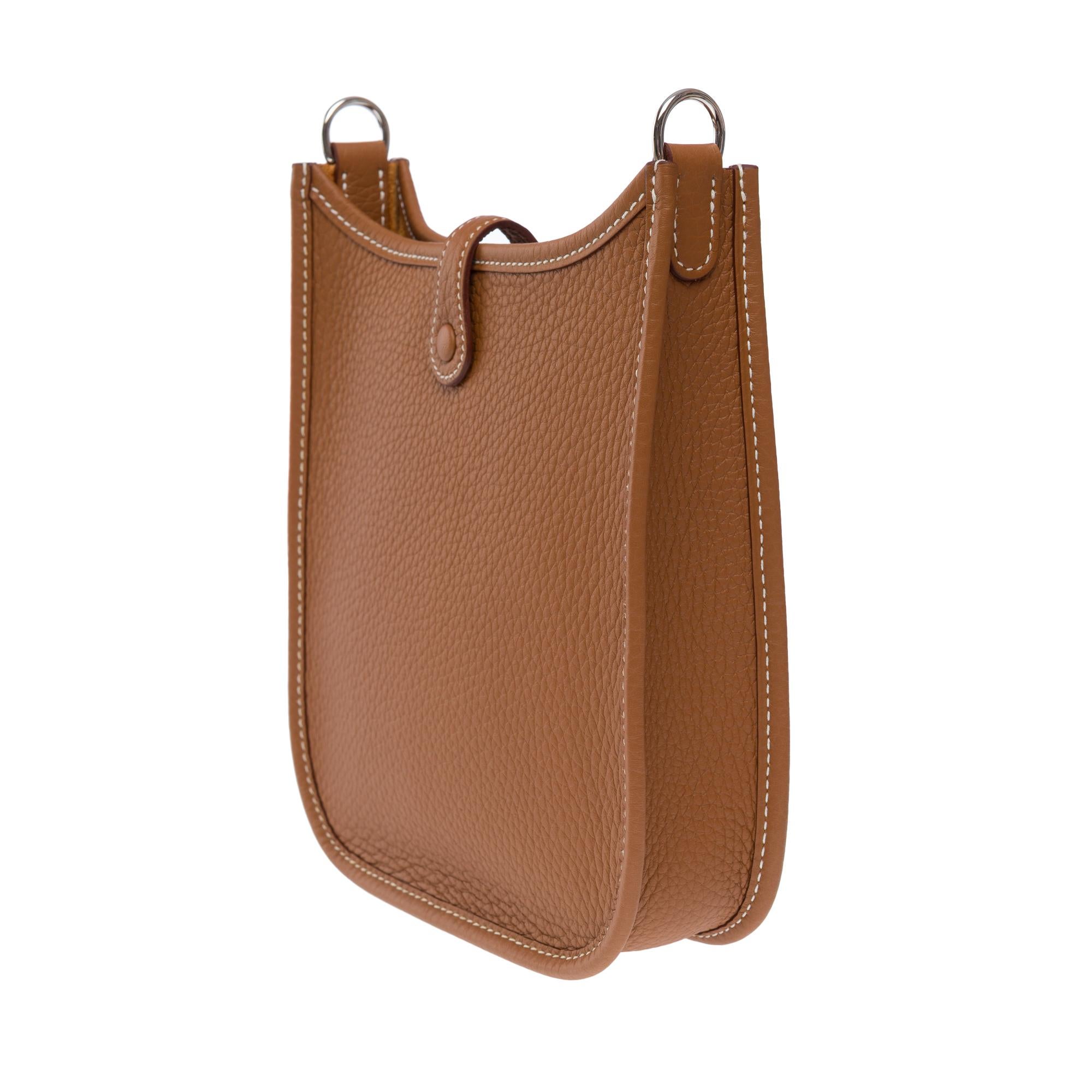 New Hermès Evelyne TPM Amazone shoulder bag in Gold Taurillon leather, PHW For Sale 2