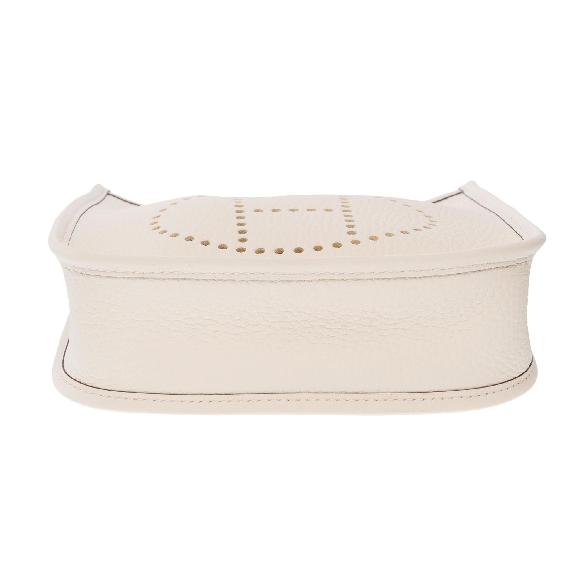 New Hermès Evelyne TPM Amazone shoulder bag in Nata Taurillon leather, PHW For Sale 4