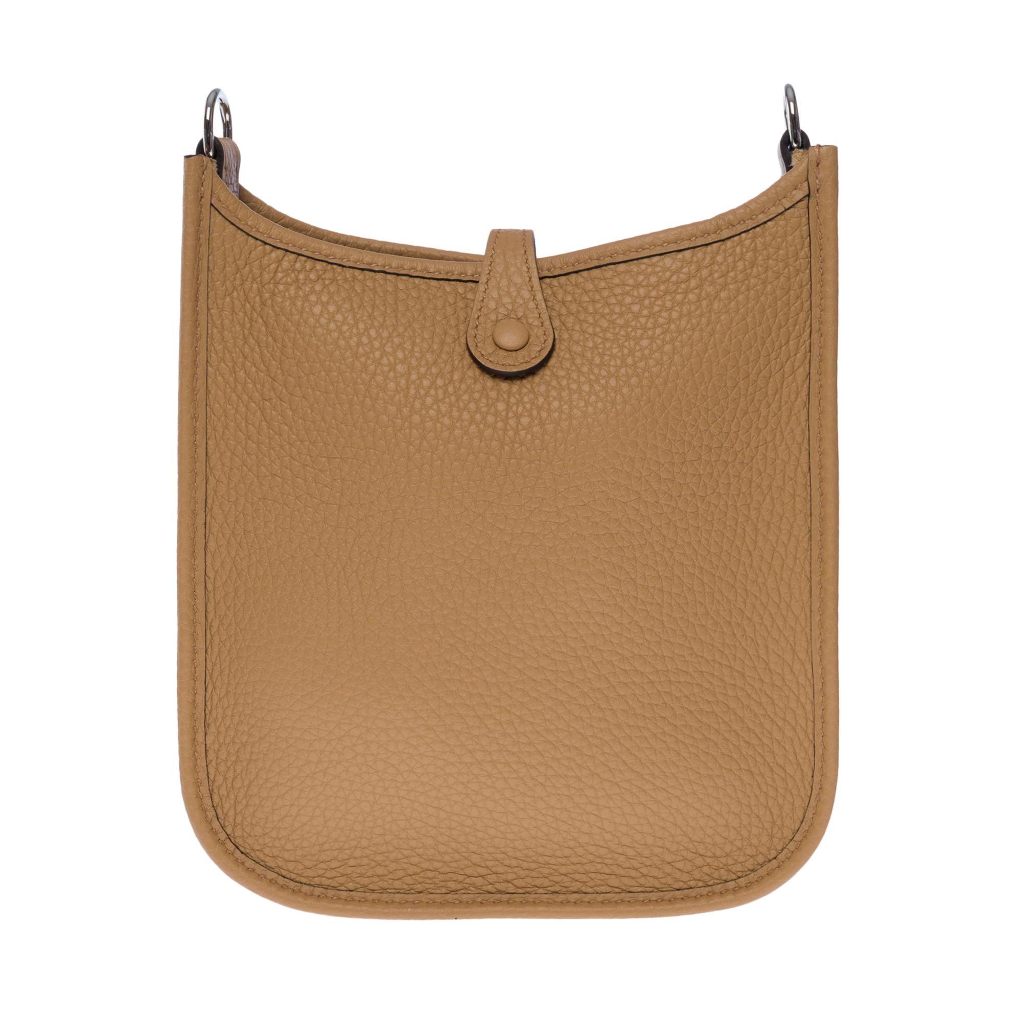 New Hermès Evelyne TPM shoulder bag in beige Taurillon Clemence leather, SHW In New Condition In Paris, IDF