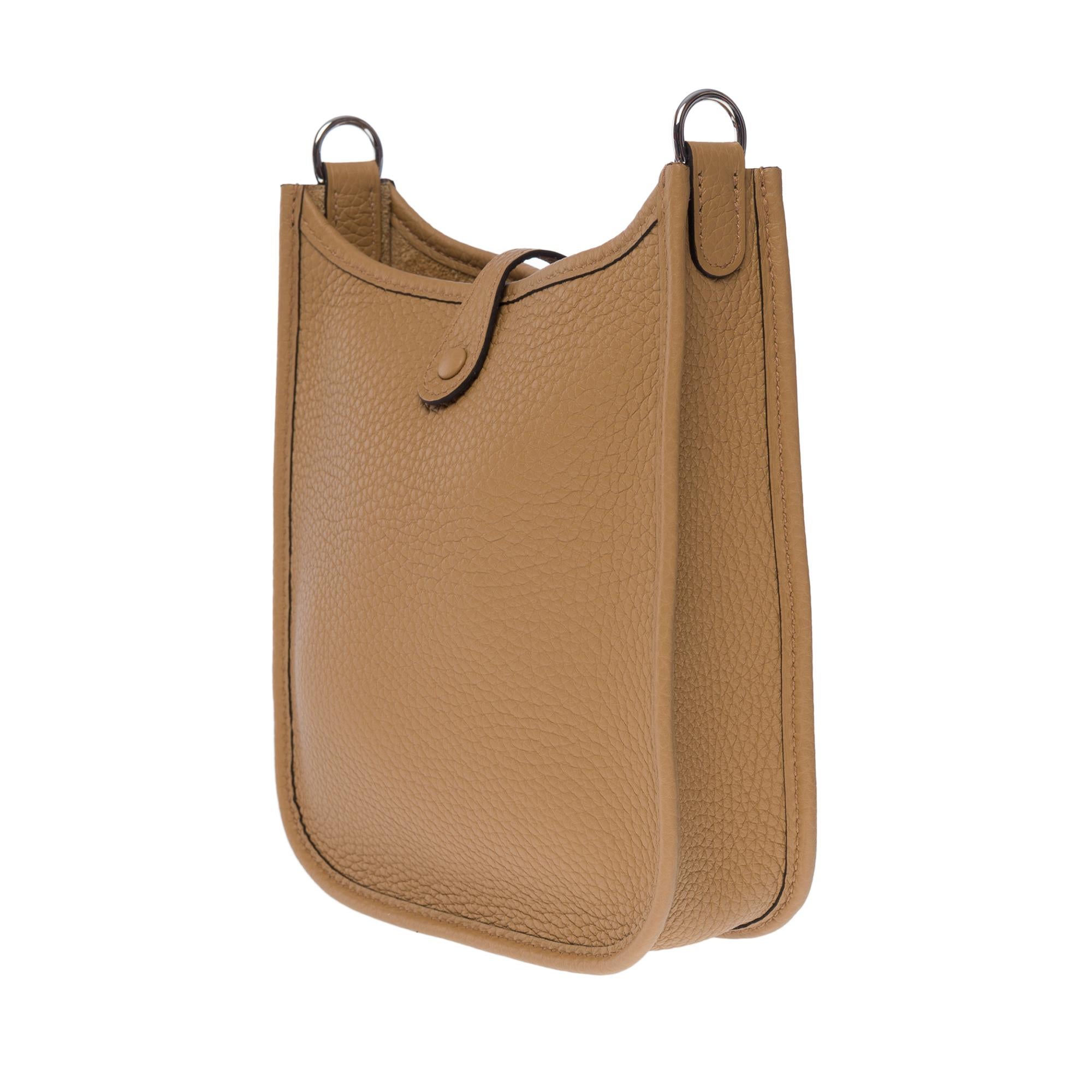 New Hermès Evelyne TPM shoulder bag in beige Taurillon Clemence leather, SHW 1