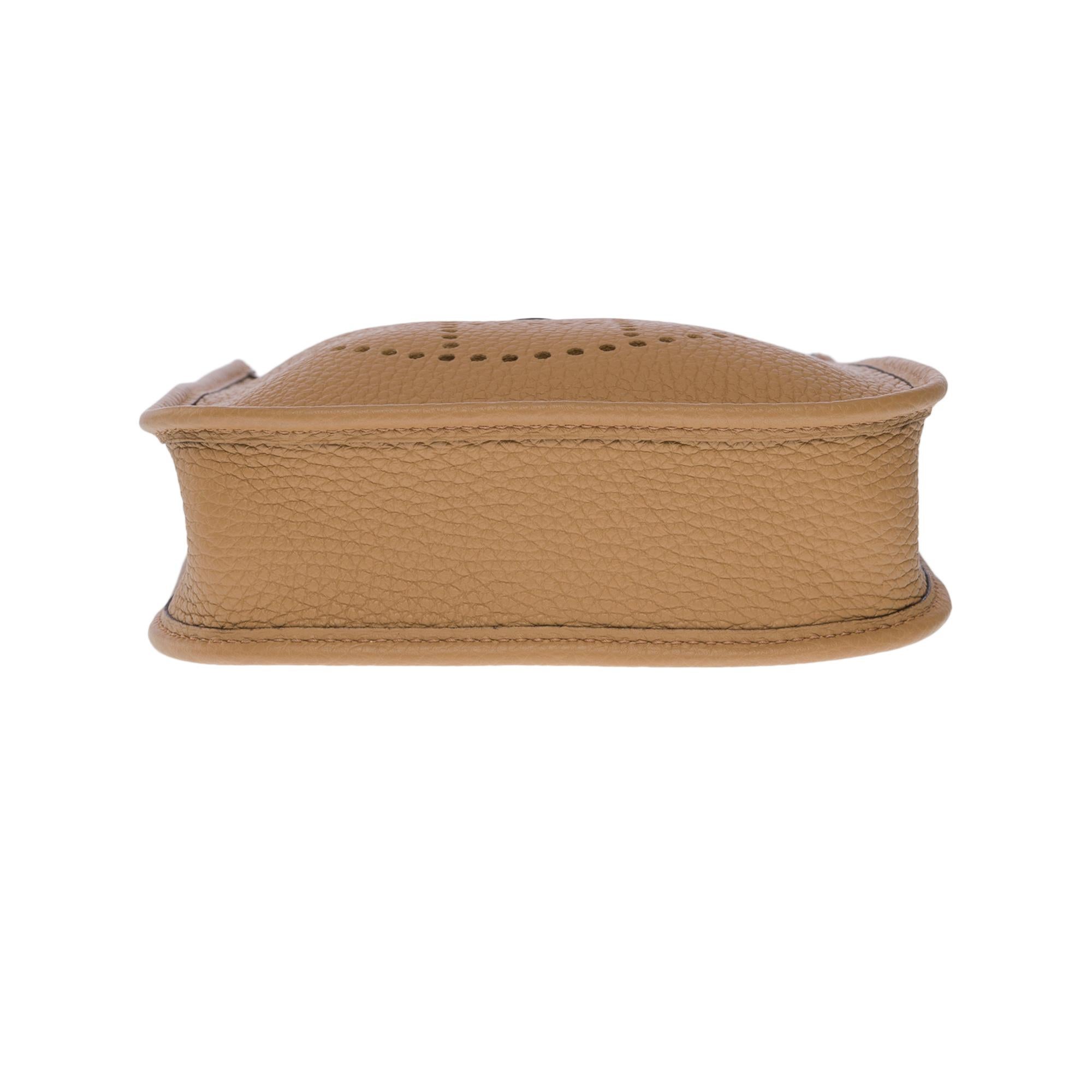 New Hermès Evelyne TPM shoulder bag in beige Taurillon Clemence leather, SHW 5
