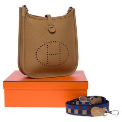Nuova borsa a tracolla Hermès Evelyne TPM in pelle Taurillon Clemence beige, SHW