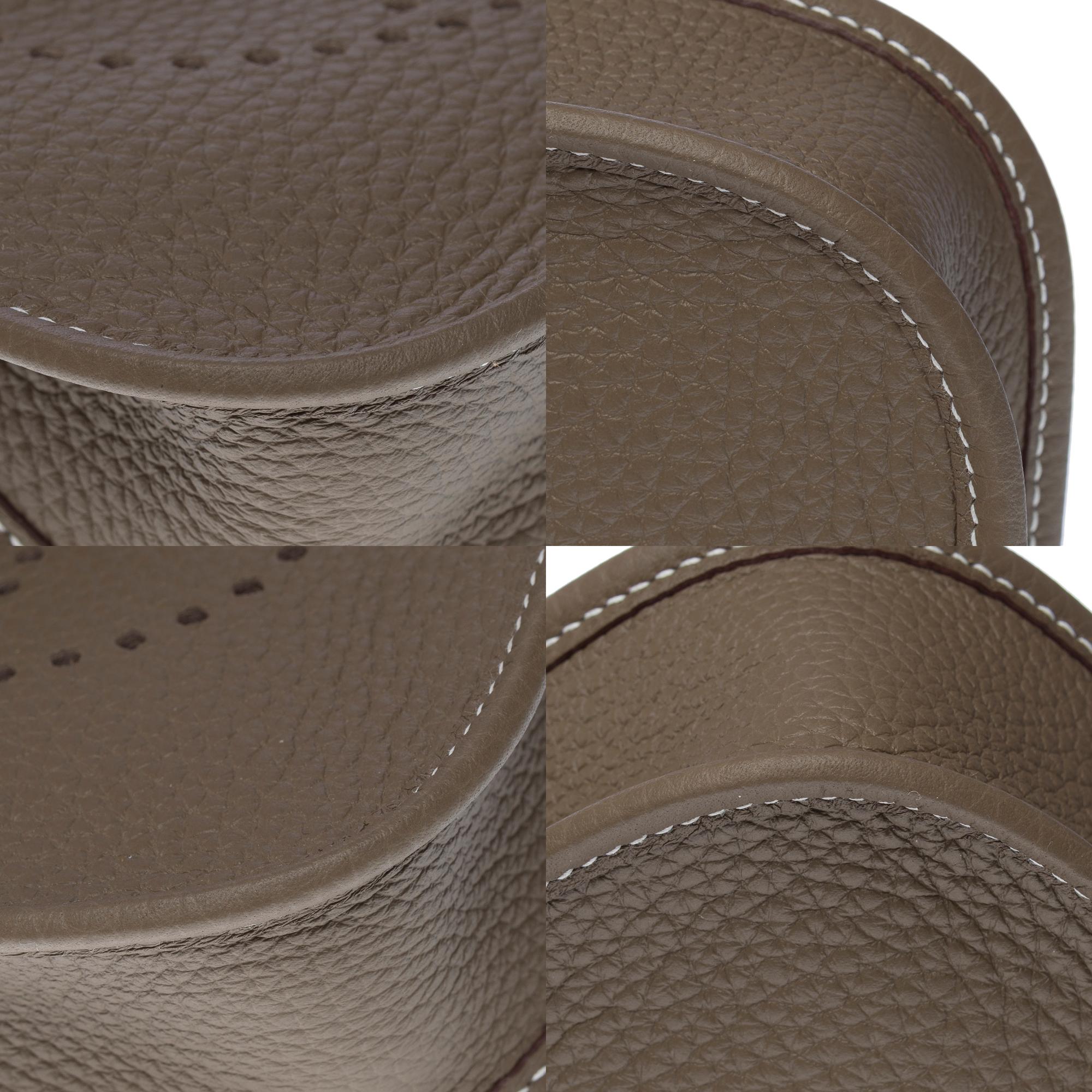 New Hermès Evelyne TPM shoulder bag in Etoupe Taurillon Clemence Leather, GHW For Sale 6