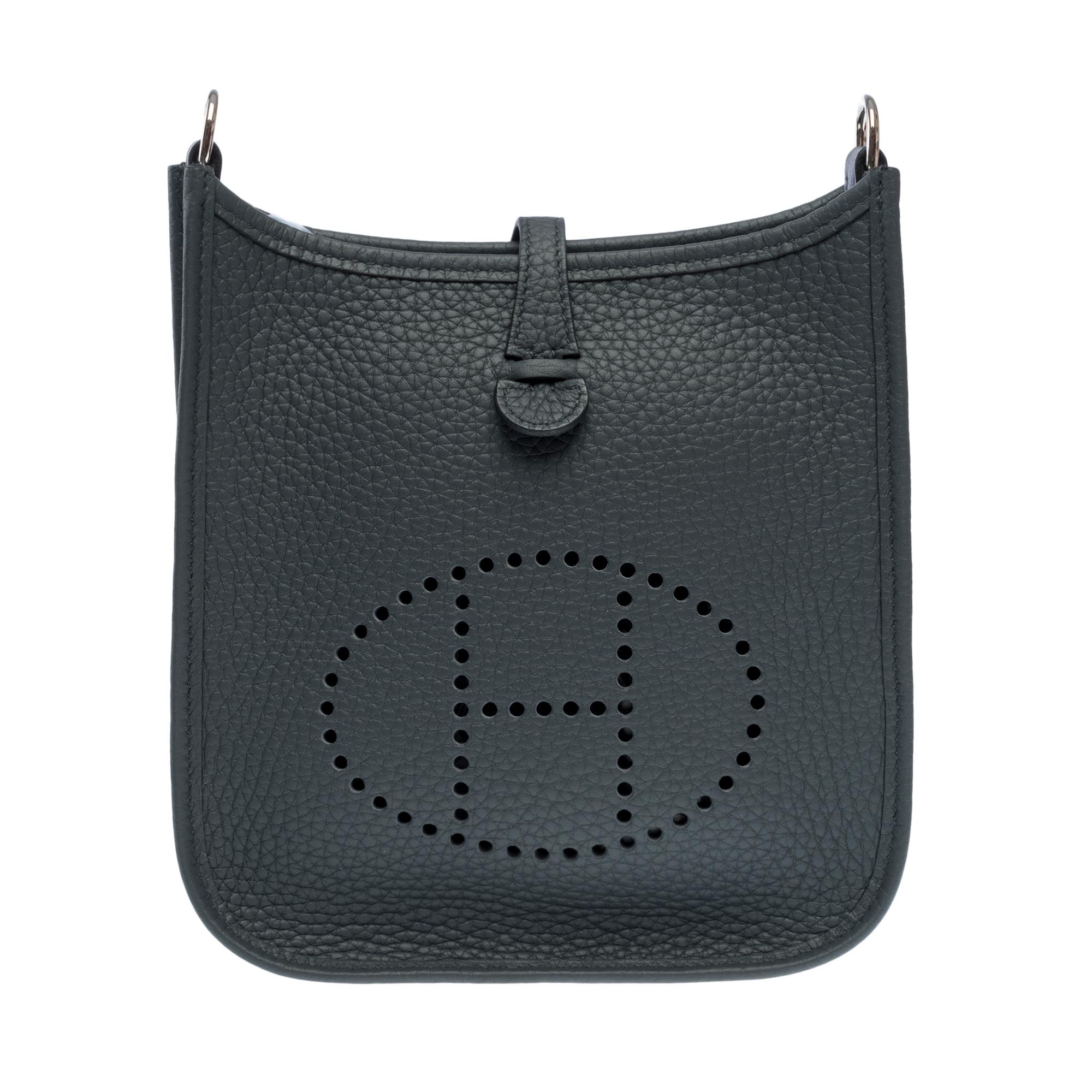 Beige New Hermès Evelyne TPM shoulder bag in Gris Misty Taurillon Clemence leather