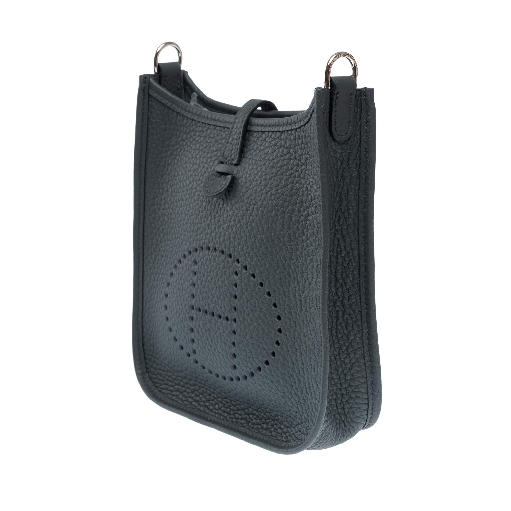 Women's New Hermès Evelyne TPM shoulder bag in Gris Misty Taurillon Clemence leather