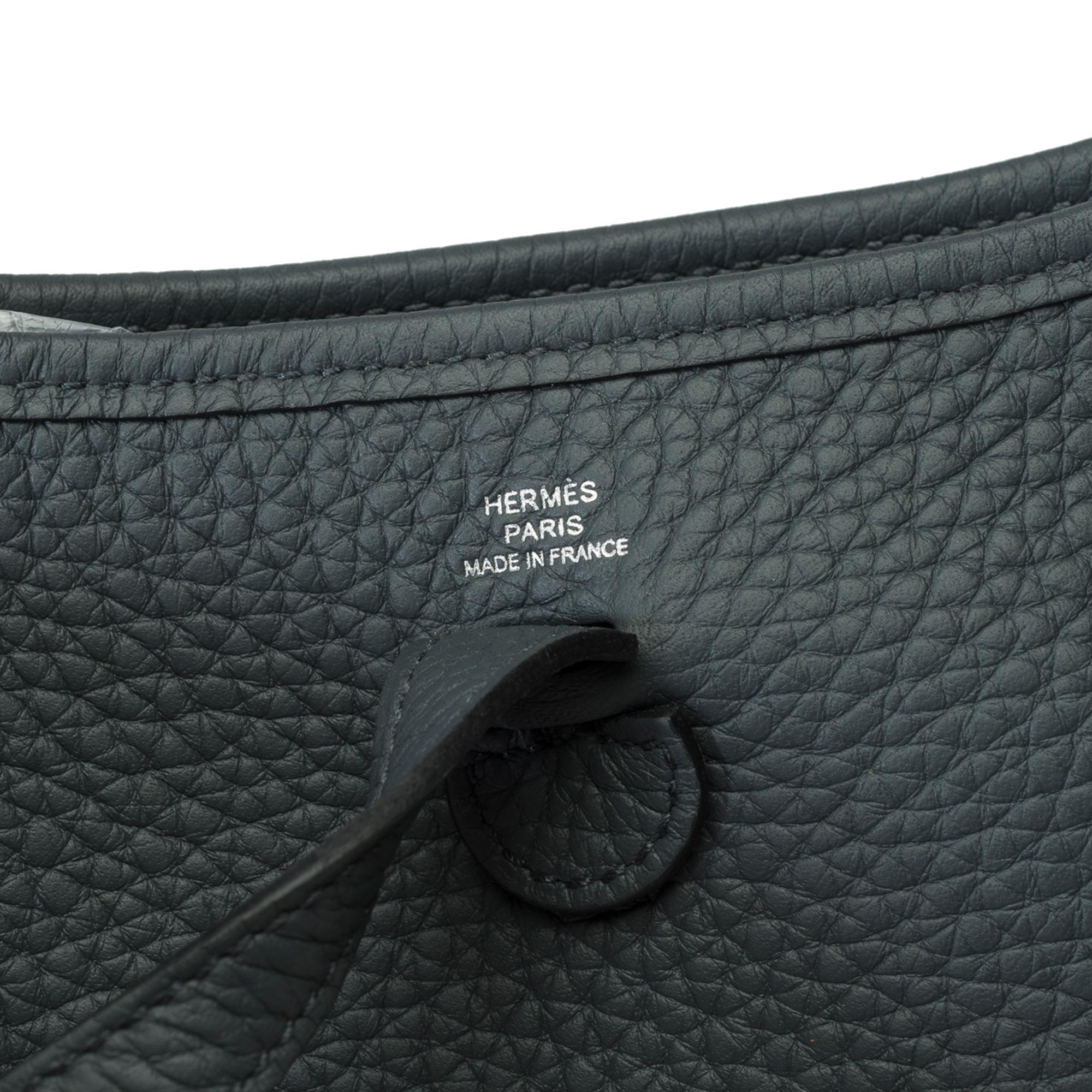 New Hermès Evelyne TPM shoulder bag in Gris Misty Taurillon Clemence leather 2