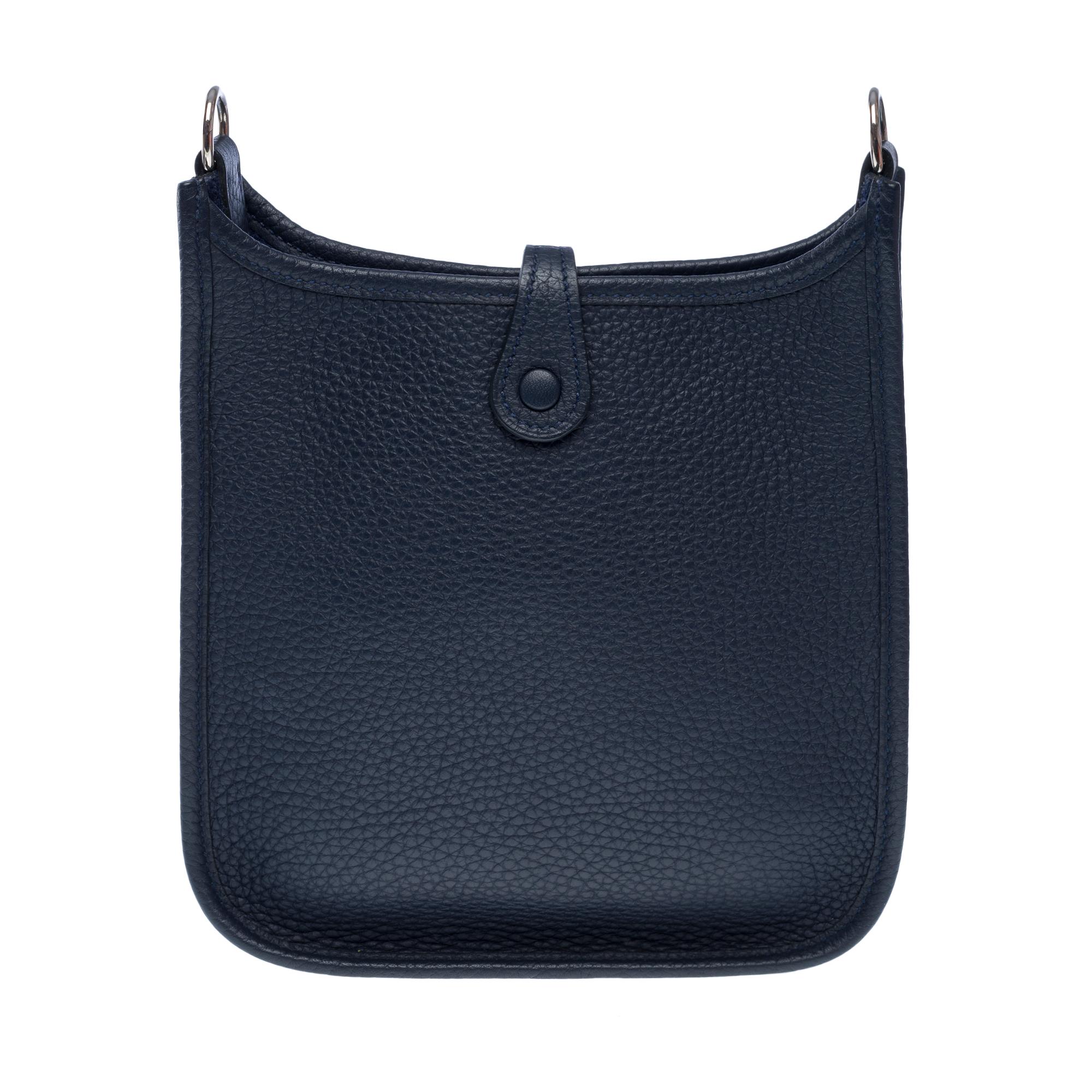 New Hermès Evelyne TPM Woody shoulder bag in Navy Blue Taurillon leather, PHW In New Condition For Sale In Paris, IDF