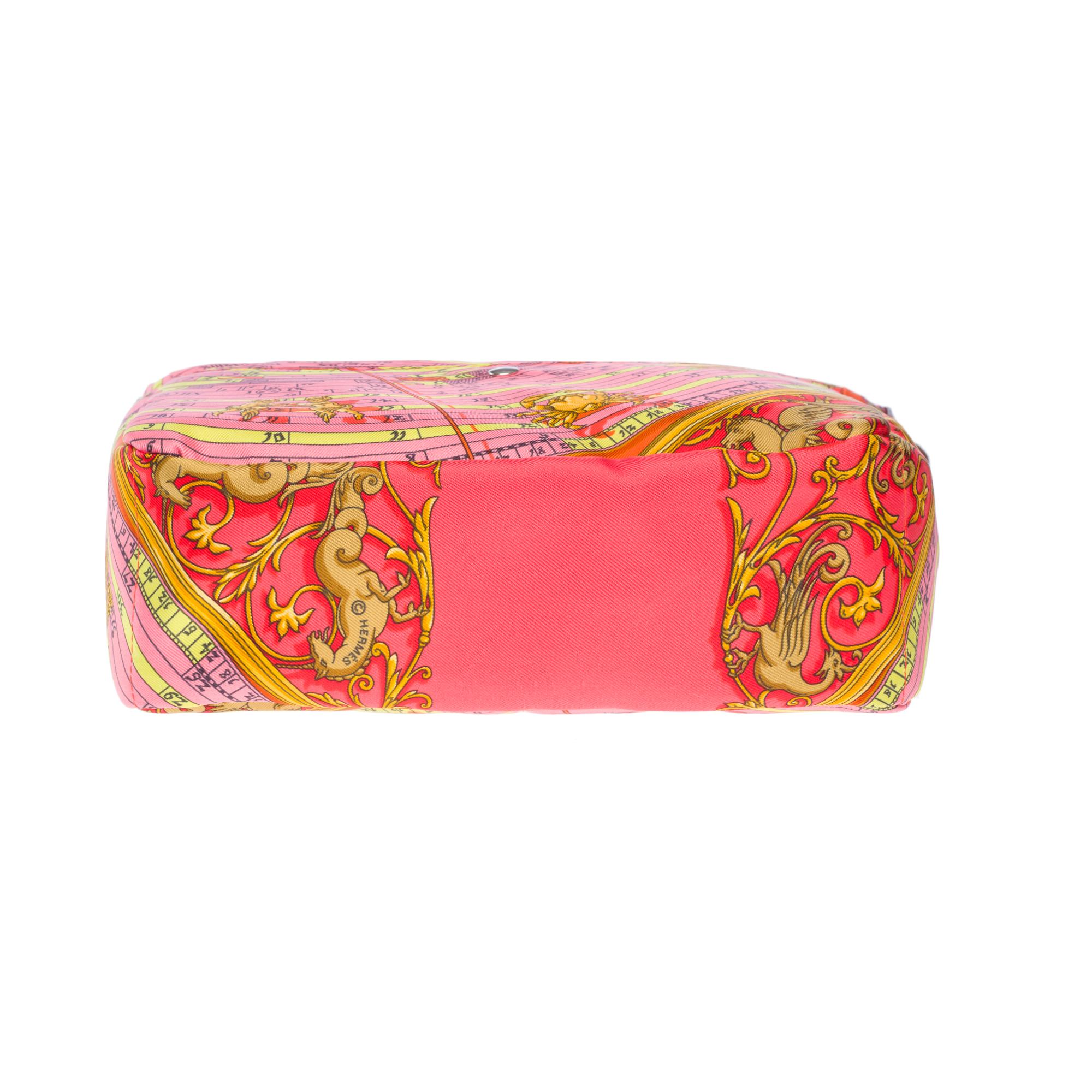New Hermès Fourbi Clutch Bag in Pink silk for bags interior For Sale 4