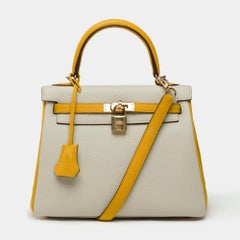 Nuova tracolla Hermès Kelly 25 HSS in pelle Craie/Jaune Soufre Togo , GHW