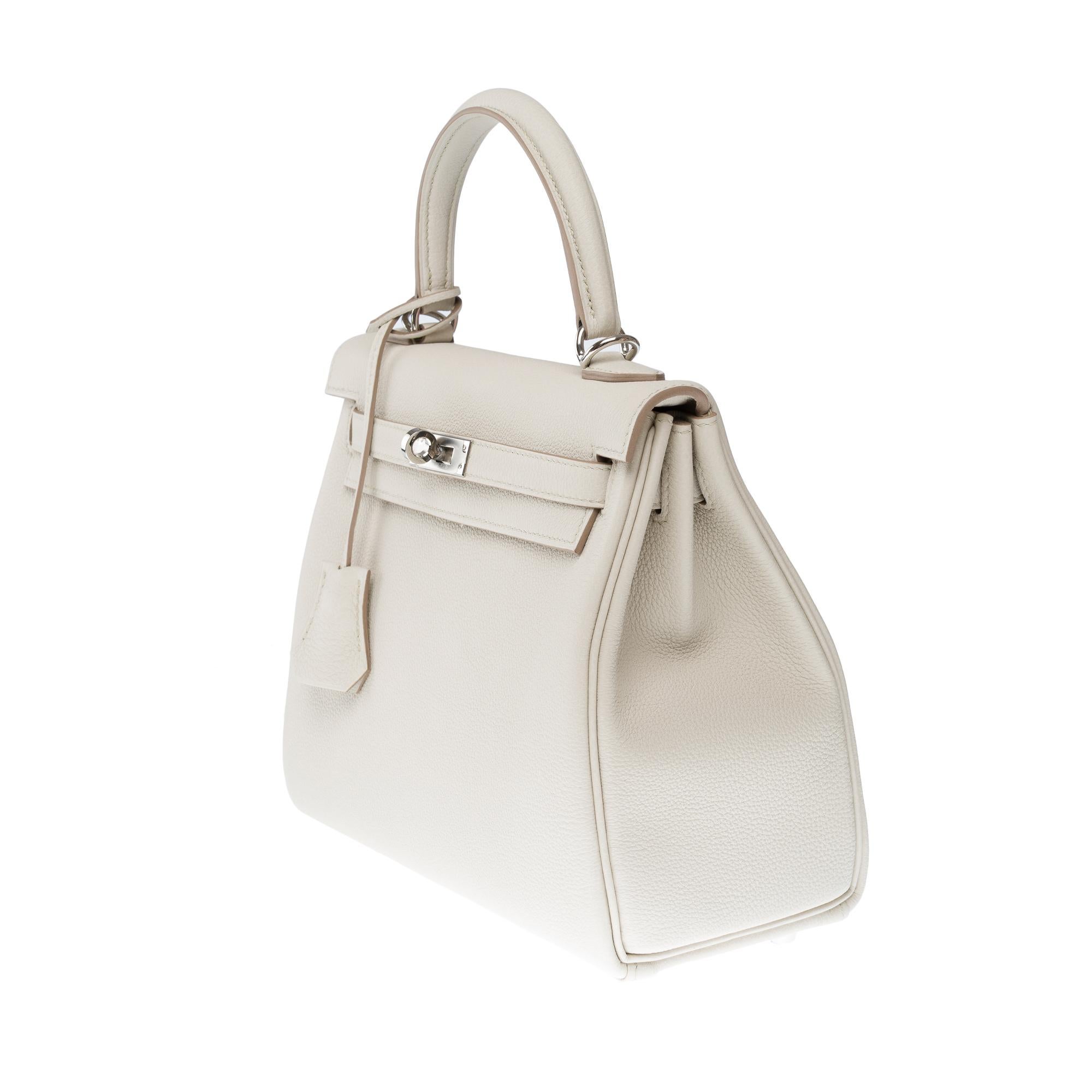 Women's New Hermès Kelly 25 retourne handbag double straps in Beton Togo leather, PHW
